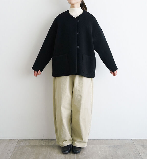 オオカミとフクロウ「オオカミとシロクマのヴィーカ」|ノーカラーコート|