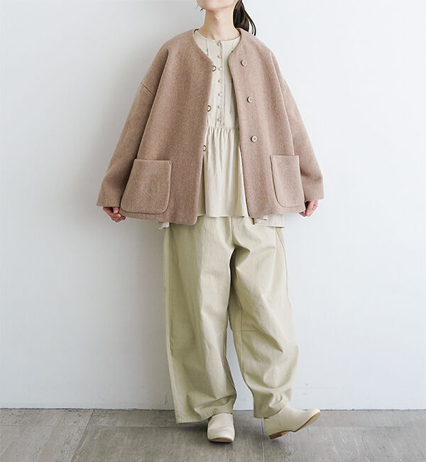 オオカミとフクロウ「オオカミとシロクマのヴィーカ」|ノーカラーコート|