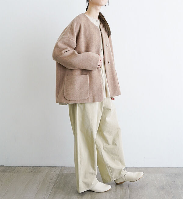 オオカミとフクロウ「オオカミとシロクマのヴィーカ」|ノーカラーコート|