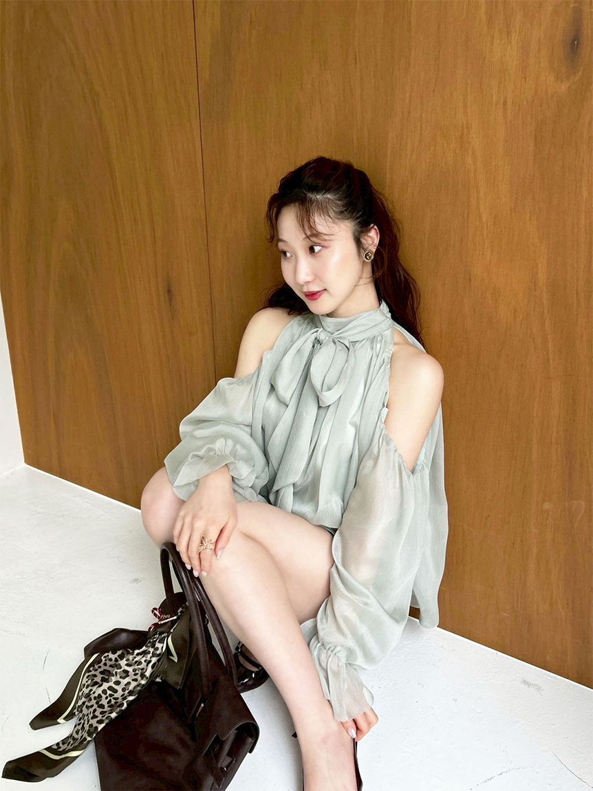 LILY BROWN「【WEB限定カラー】ドレープボウタイシフォンブラウス」|シャツ・ブラウス|