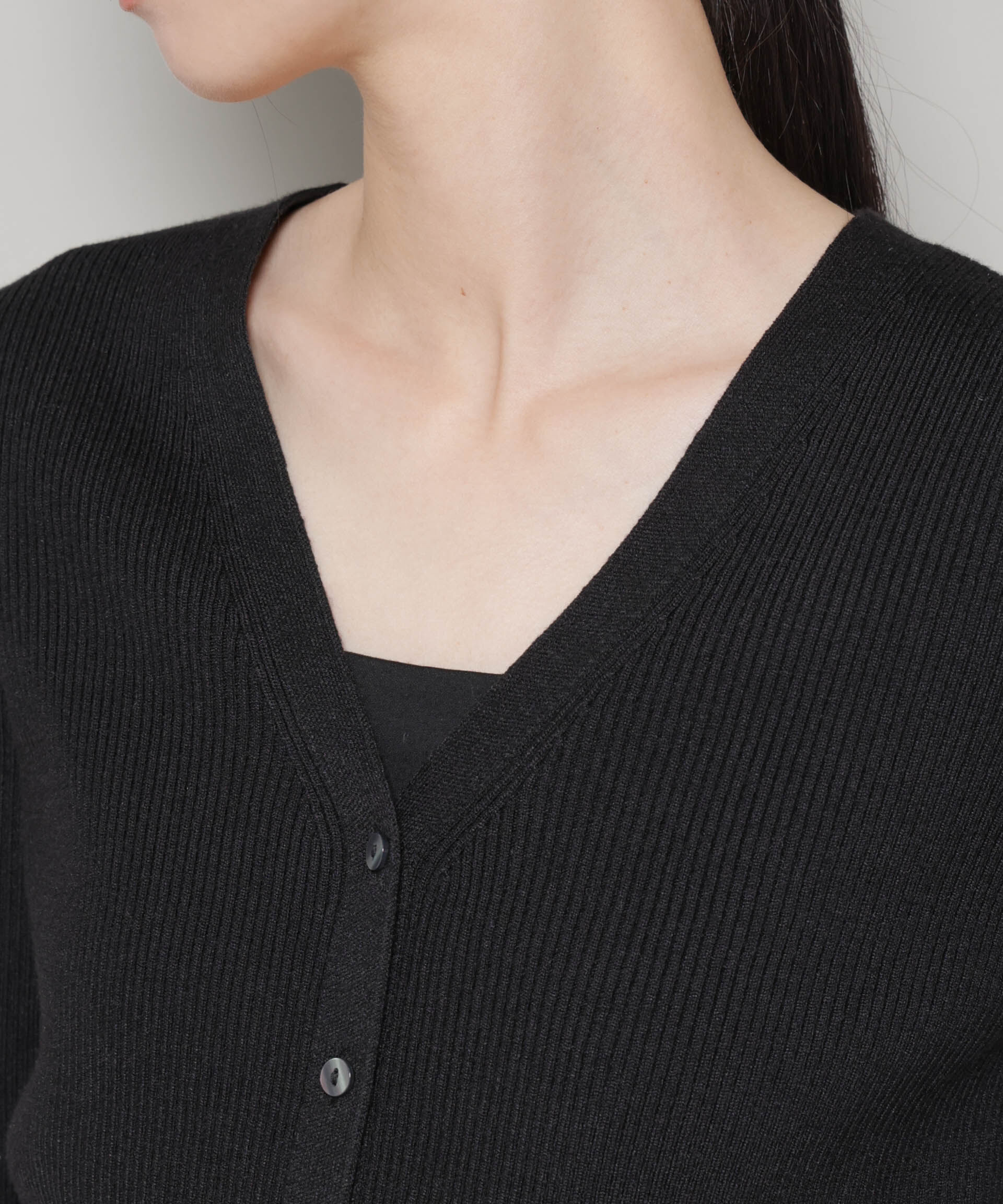 nano･universe「裾スリットVネックリブカーディガン」|ニット・セーター|