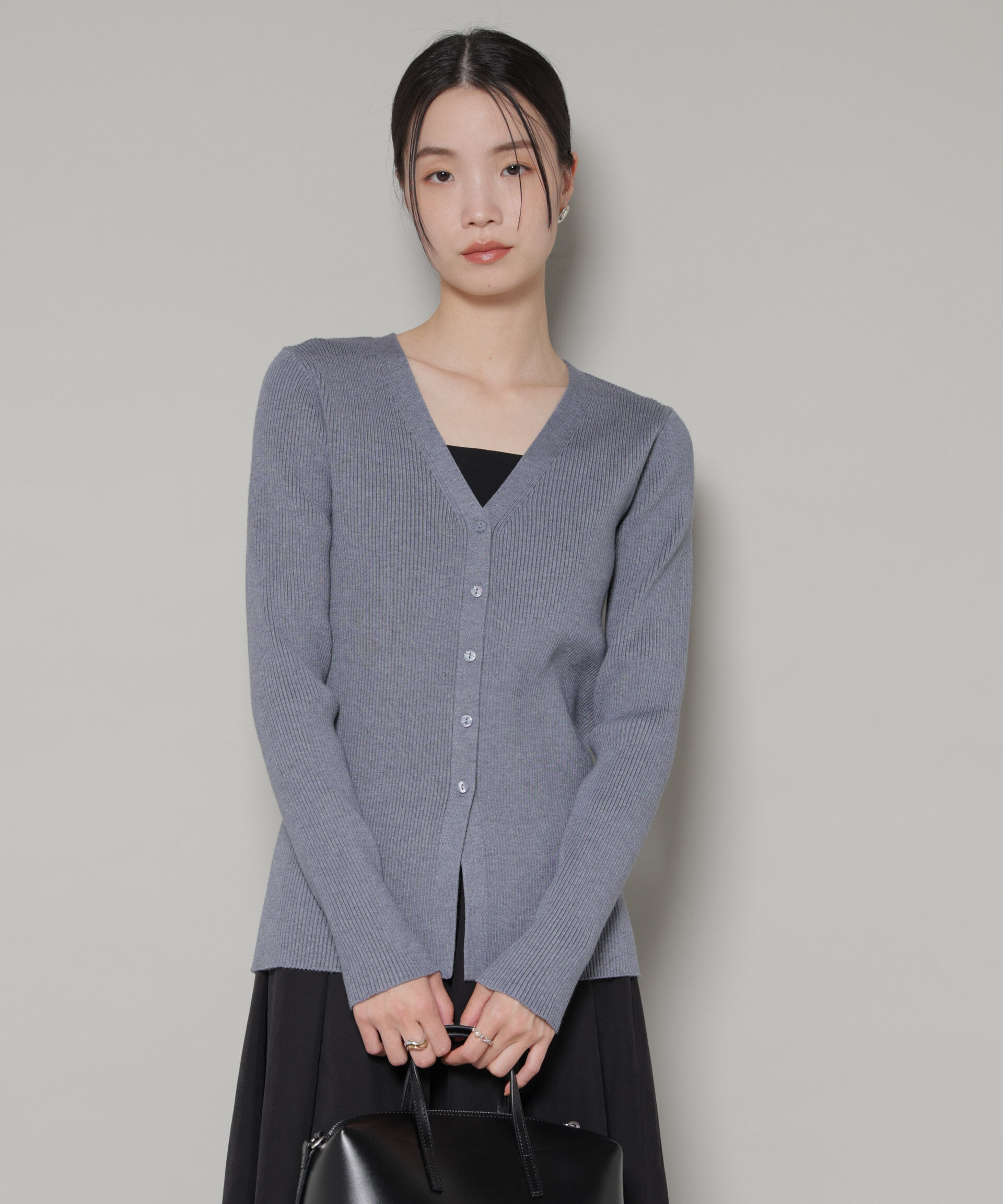 nano･universe「裾スリットVネックリブカーディガン」|ニット・セーター|
