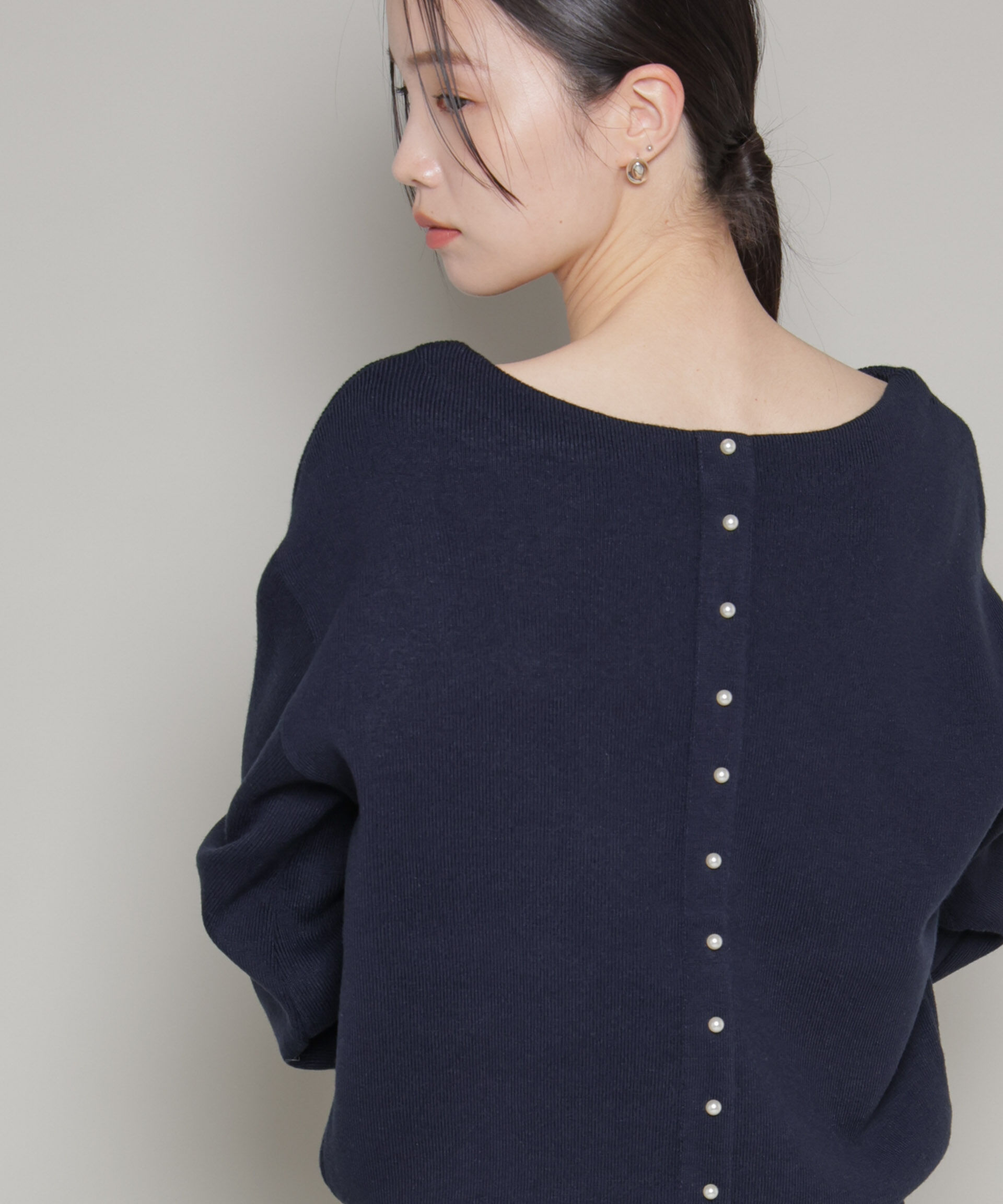 nano･universe「前後2wayセンターパール釦プルオーバーニット」|ニット・セーター|