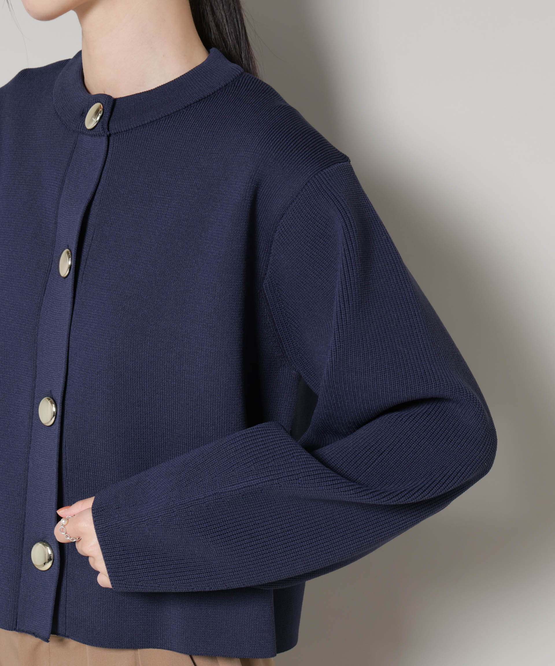 nano･universe「ビッグボタンクルーネックニットカーディガン」|ニット・セーター|