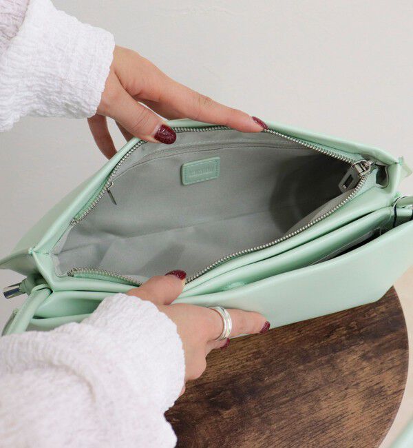 fredy emue「２ルームスリムバッグ」|ショルダー・メッセンジャー|