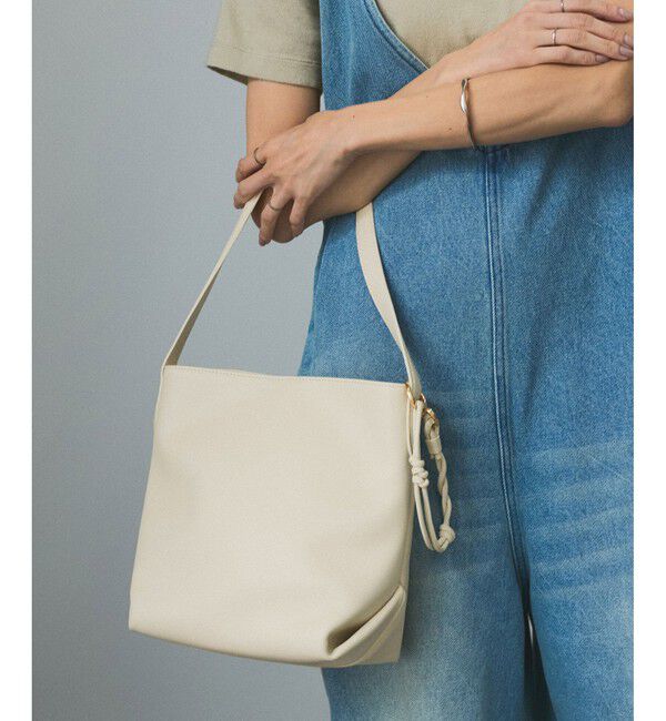 SALON adam et rope'「スプリットレザーミドルトートバッグ/バケットバッグ［WEB限定カラー/チャーム付き］」|ショルダー・メッセンジャー|