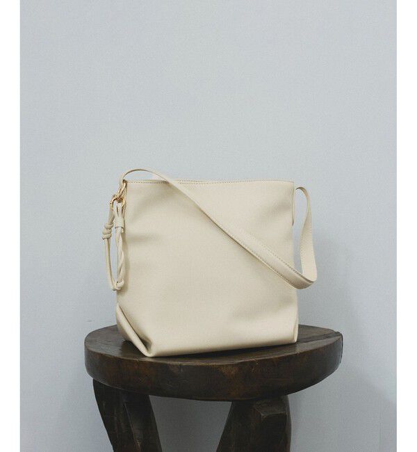 SALON adam et rope'「スプリットレザーミドルトートバッグ/バケットバッグ［WEB限定カラー/チャーム付き］」|ショルダー・メッセンジャー|