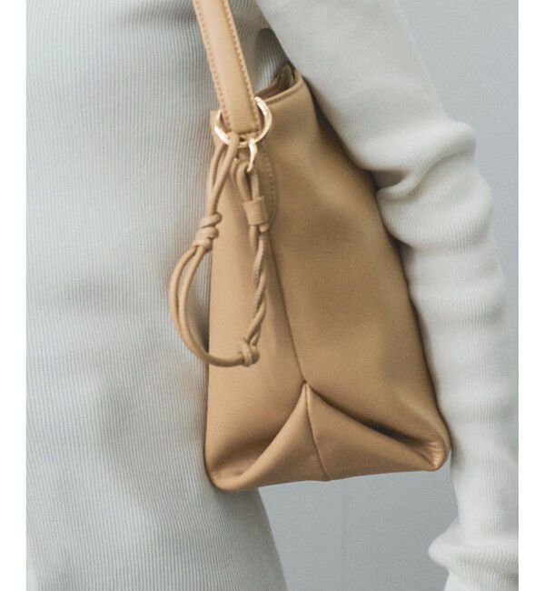 SALON adam et rope'「スプリットレザーミドルトートバッグ/バケットバッグ［WEB限定カラー/チャーム付き］」|ショルダー・メッセンジャー|