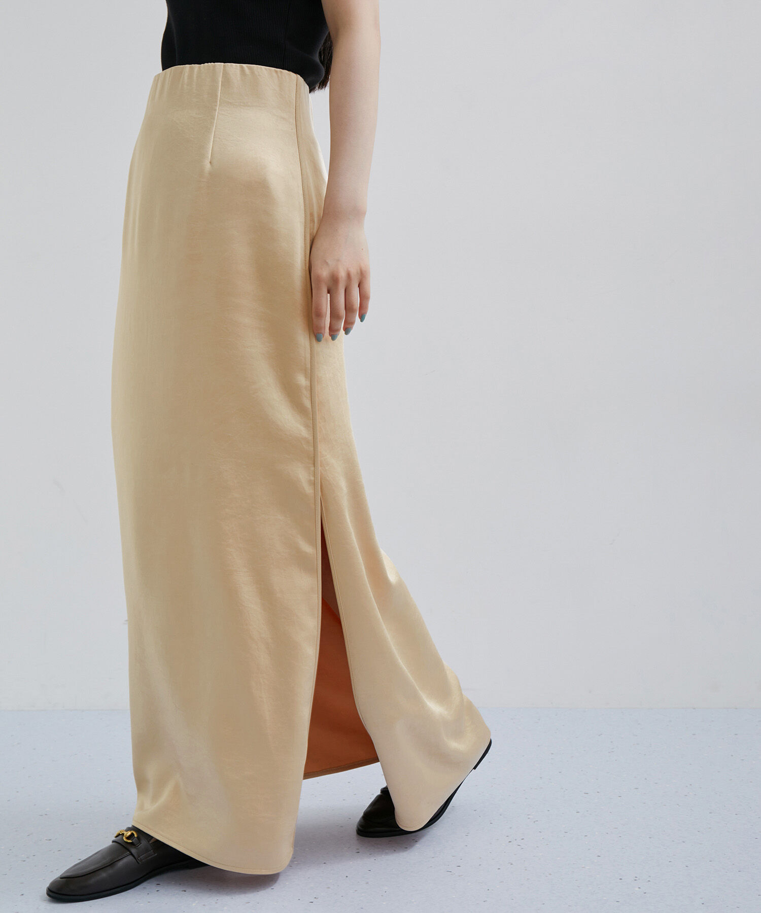 ADAM ET ROPE'「スリットサテンマーメイドスカート」|スカート|ゴールド(90)
