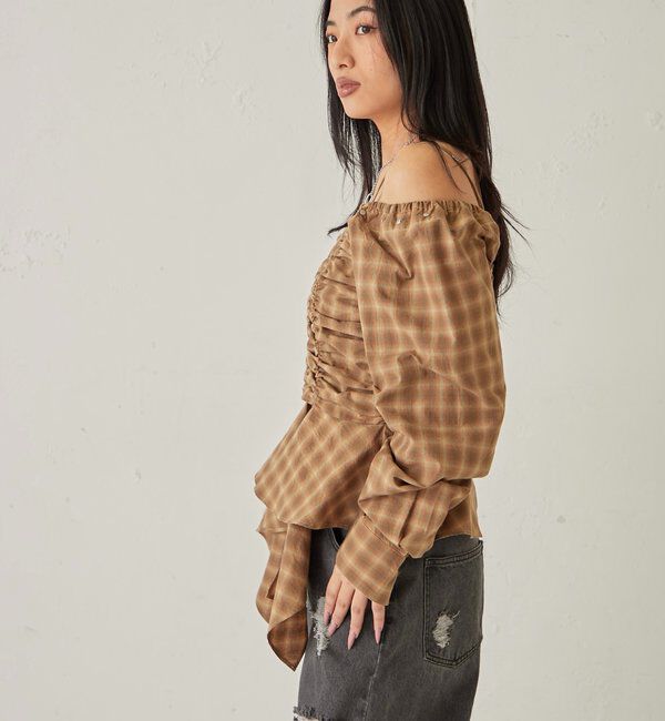  「ASYM HEM GATHER OFF-SHOULDER BLOUSE」|シャツ・ブラウス|