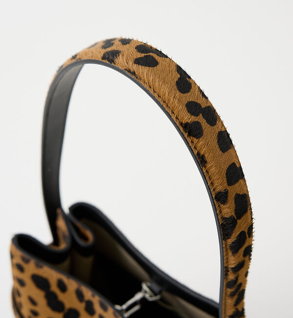 The Store by C' 「【TOTEME】BELTED PONY HAIR BUCKET BAG／ベルト付」|ハンドバッグ|