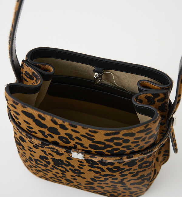 The Store by C' 「【TOTEME】BELTED PONY HAIR BUCKET BAG／ベルト付」|ハンドバッグ|