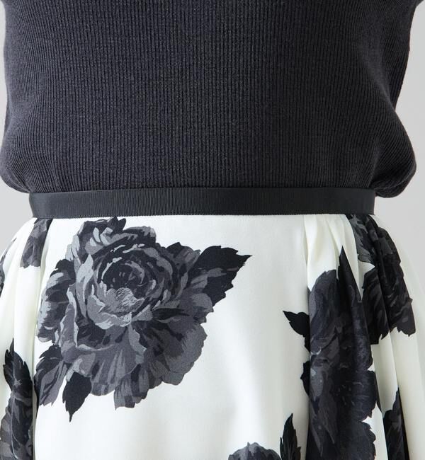 TIARA「オールドローズプリントサイドタックサーキュラースカート」|スカート|