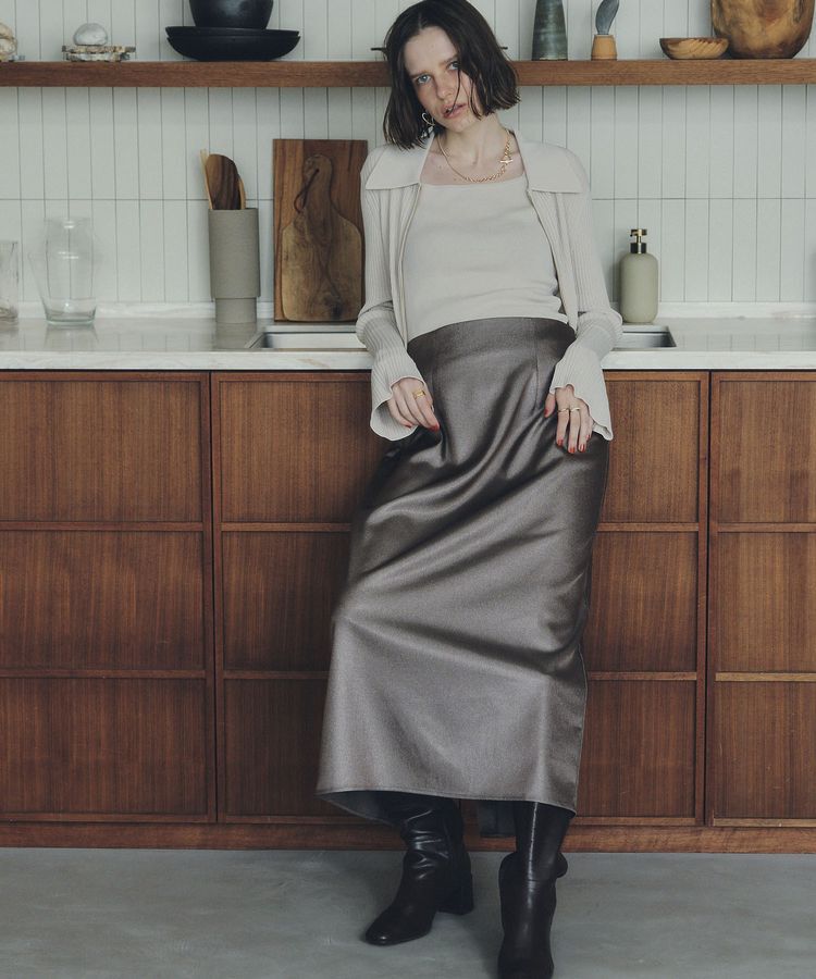 YECCA VECCA「シャイニーロングスカート」|タイト|Mocha