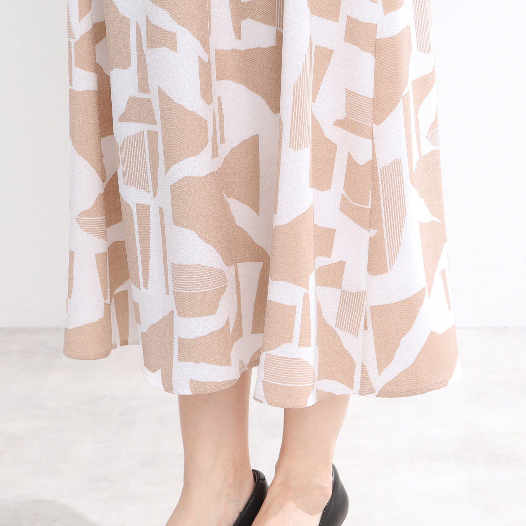 Reflect「【WEB先行カラーあり／マシンウォッシュ可】幾何モチーフプリントワンピース」|ワンピース|