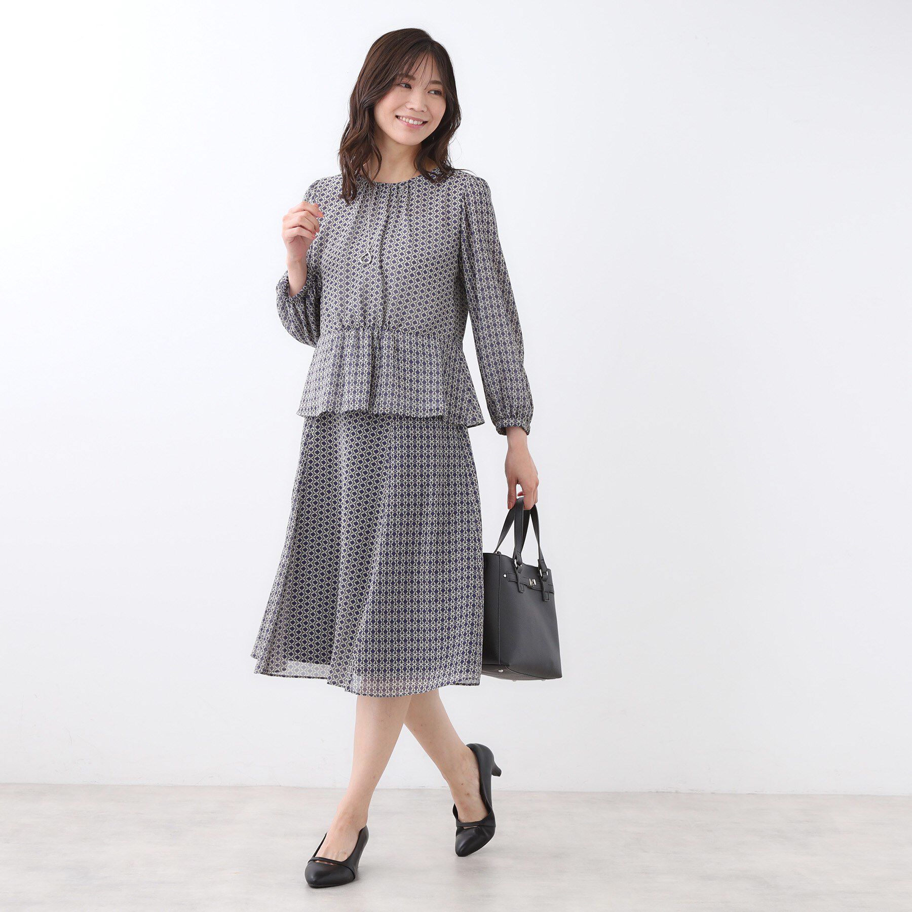 Reflect「【きちんと見え／セットアップ可／通勤におすすめ◎】ペプラムプリントブラウス」|シャツ・ブラウス|