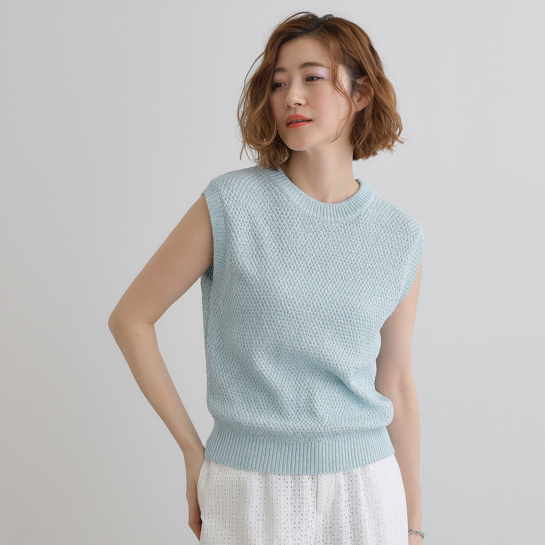 grove「ラメの上品な輝きが魅力 ラメカノコスリーブレスニット」|ニット・セーター|ブルー(091)