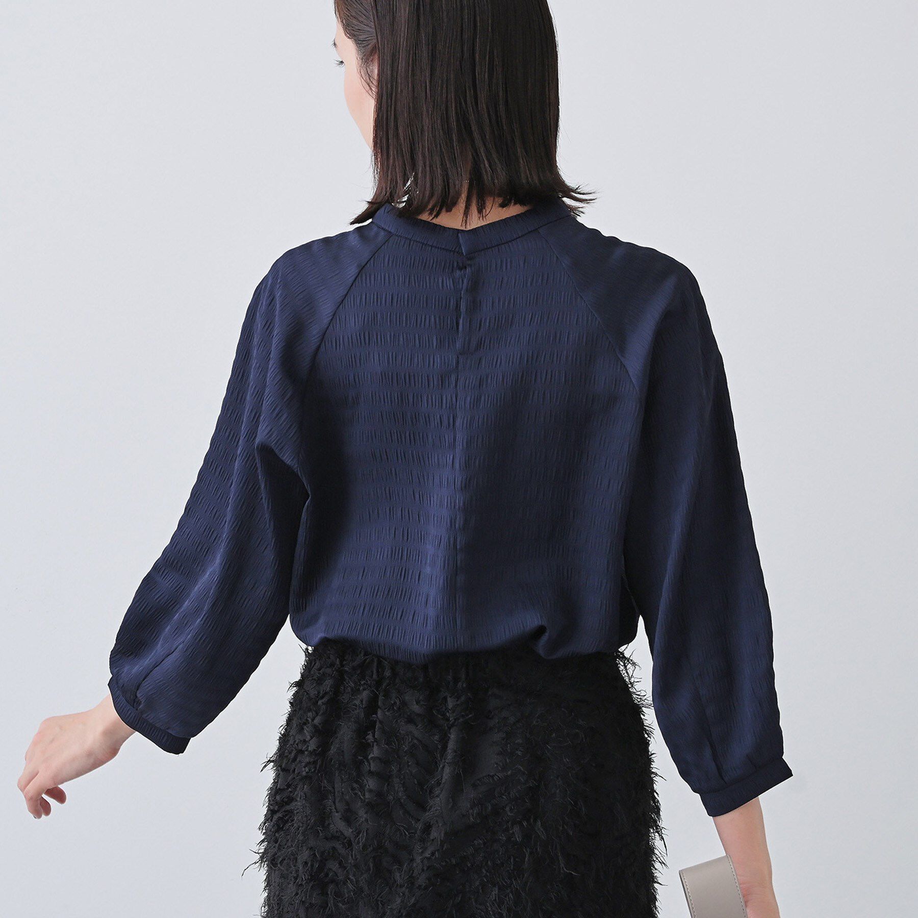 INDIVI「【洗える】シャーリング風ラグランスリーブブラウス」|シャツ・ブラウス|