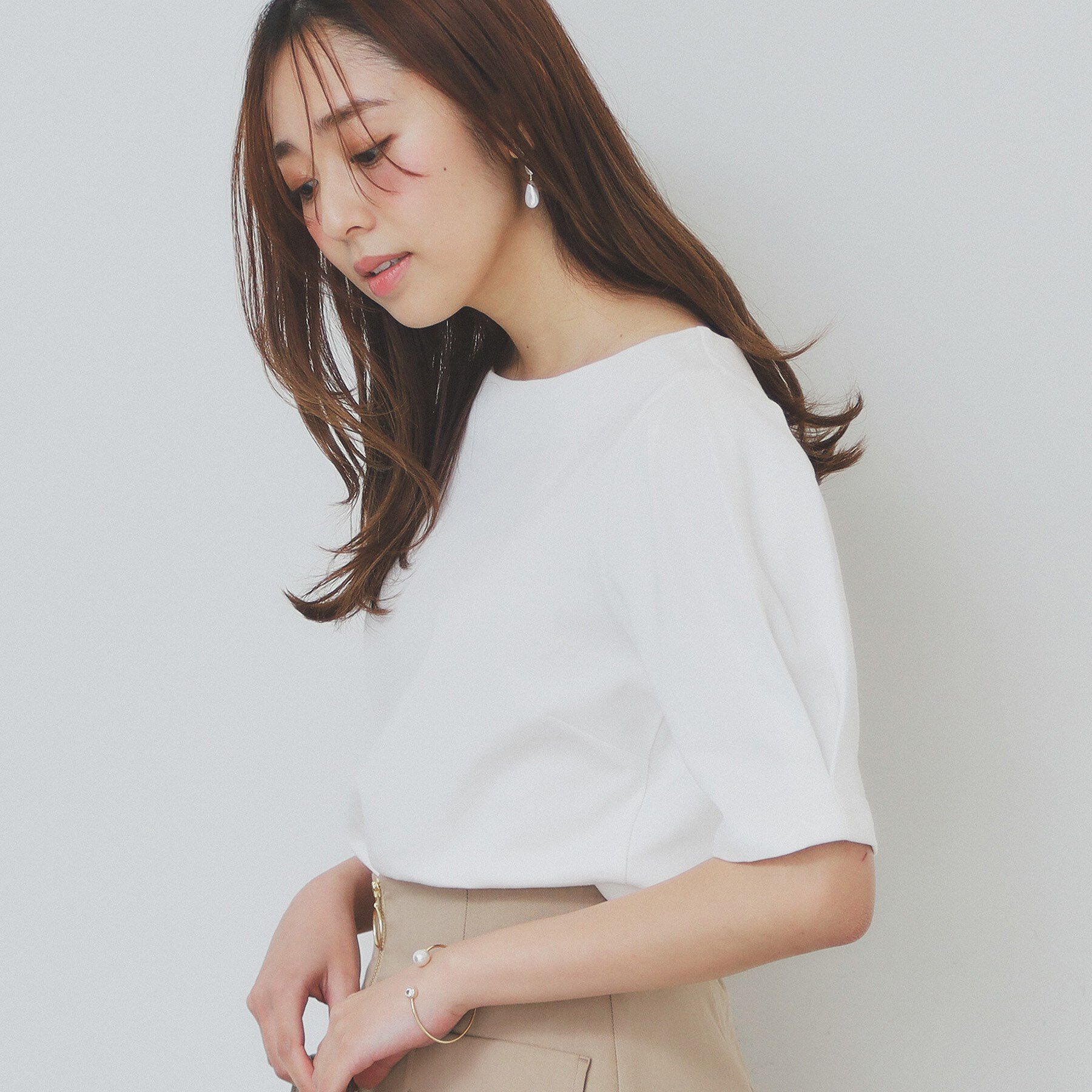 index「《10色展開/XS-LLサイズ》コットンスムースタックスリーブトップス【UV/接触冷感/洗濯機洗い可」|Tシャツ・カットソー|オフホワイト(003