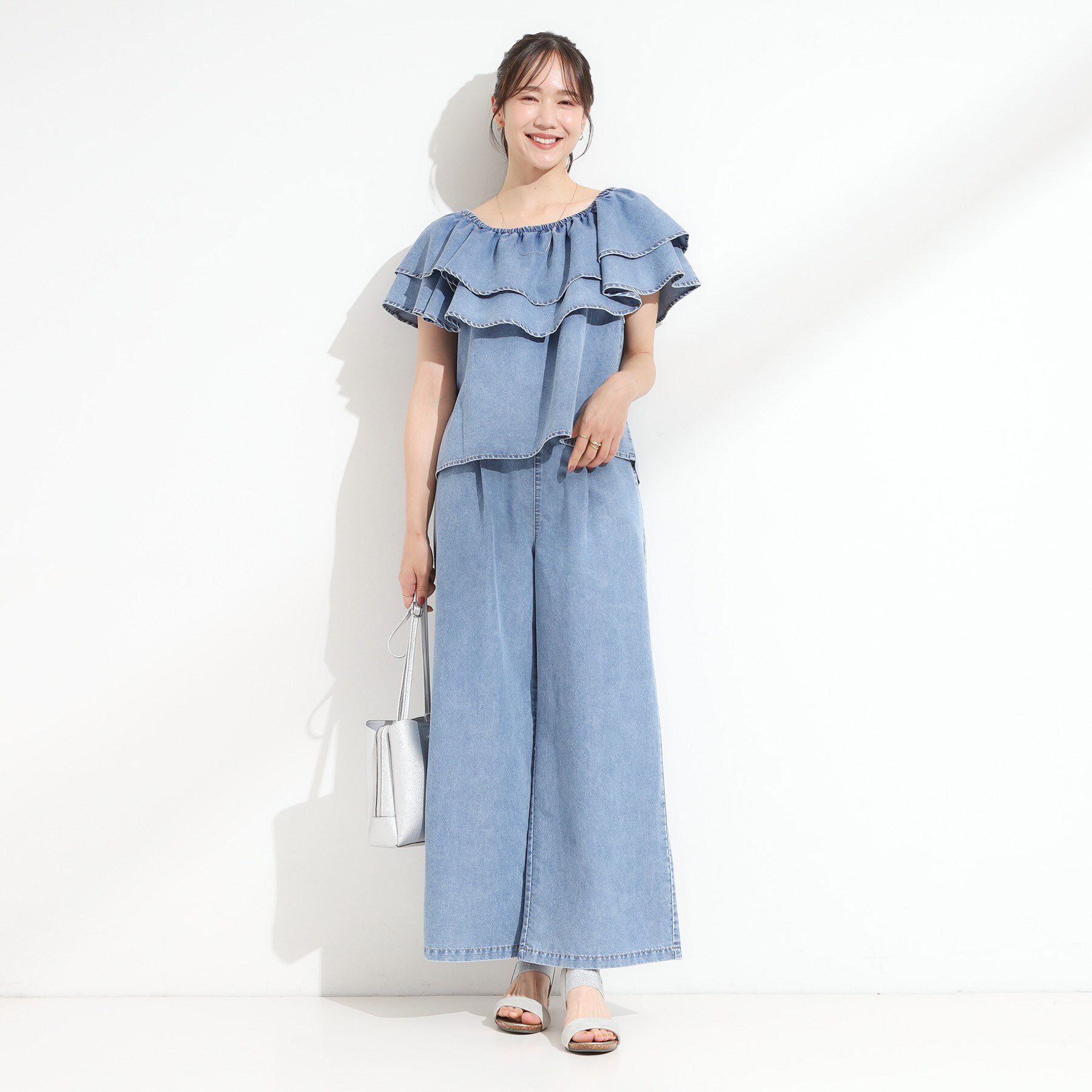 SHOO･LA･RUE「【セットアップ可/前後2WAY/オフショル2WAY】着こなしを楽しめる デニムフリルブラウス」|シャツ・ブラウス|