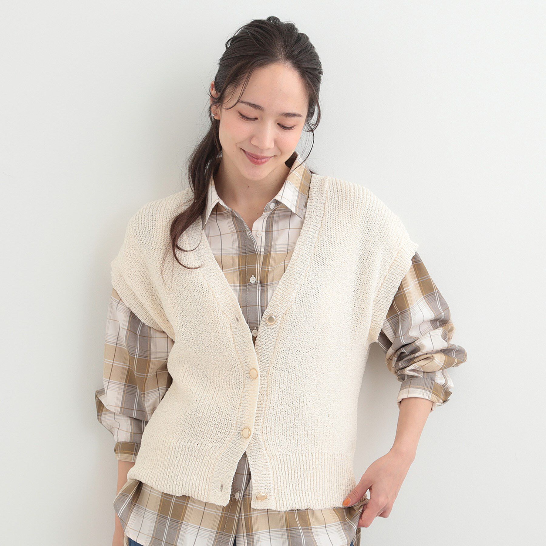 SHOO･LA･RUE「【S-LL/洗濯機可】気軽にレイヤード ざっくり前開きニットベスト」|ベスト・ジレ|
