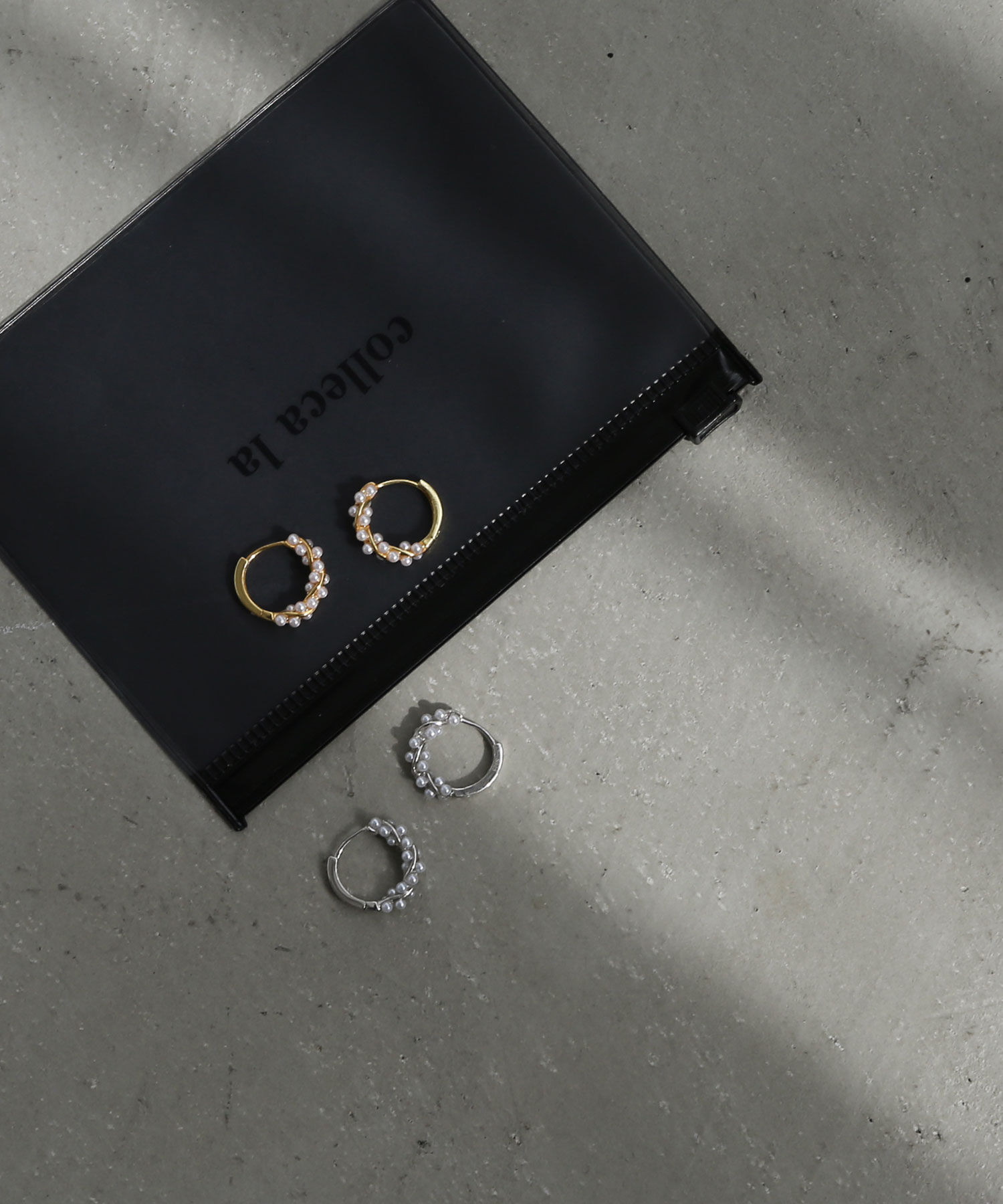 colleca la「[silver925]ツイストパールフープピアス〈金属アレルギー対応〉」|ピアス|