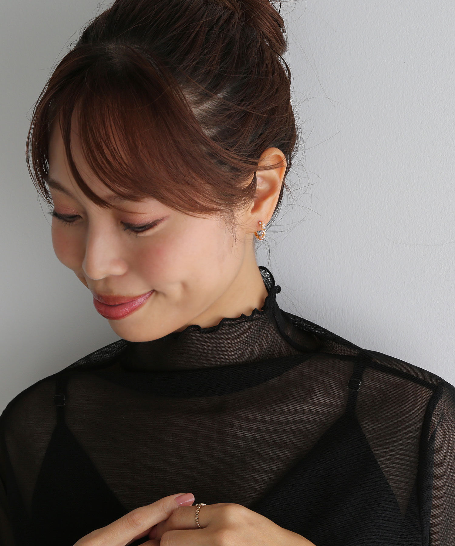 colleca la「[silver925]ツイストパールフープピアス〈金属アレルギー対応〉」|ピアス|