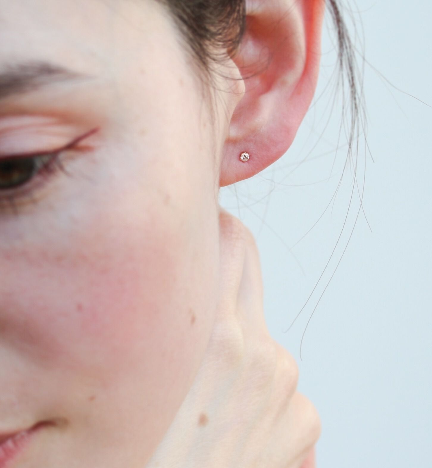  「一石 シャンパンダイヤモンド 0.1ct ピアス | K18」|ピアス|