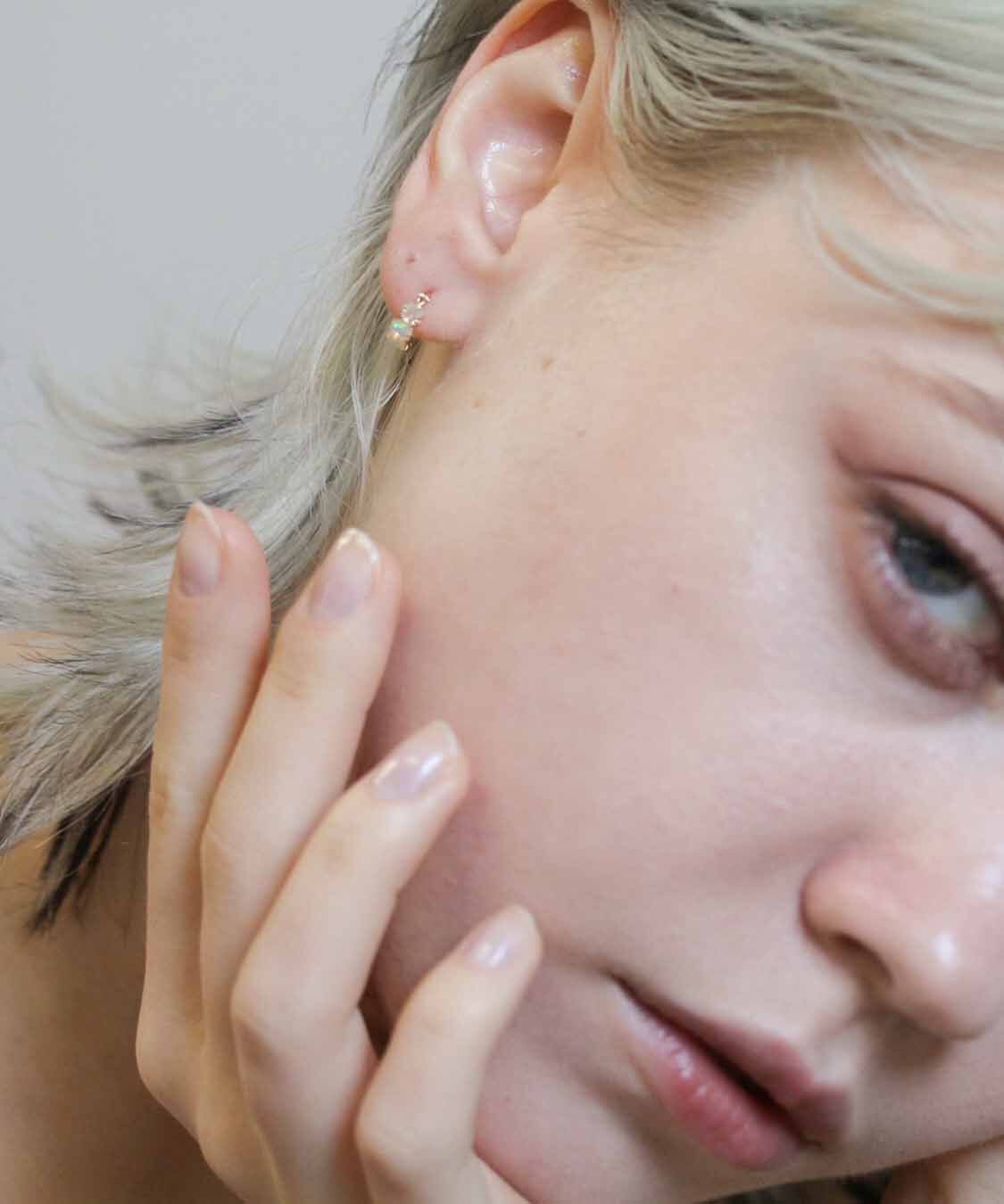  「オパール スナップ フープ ピアス | K10YG」|ピアス|