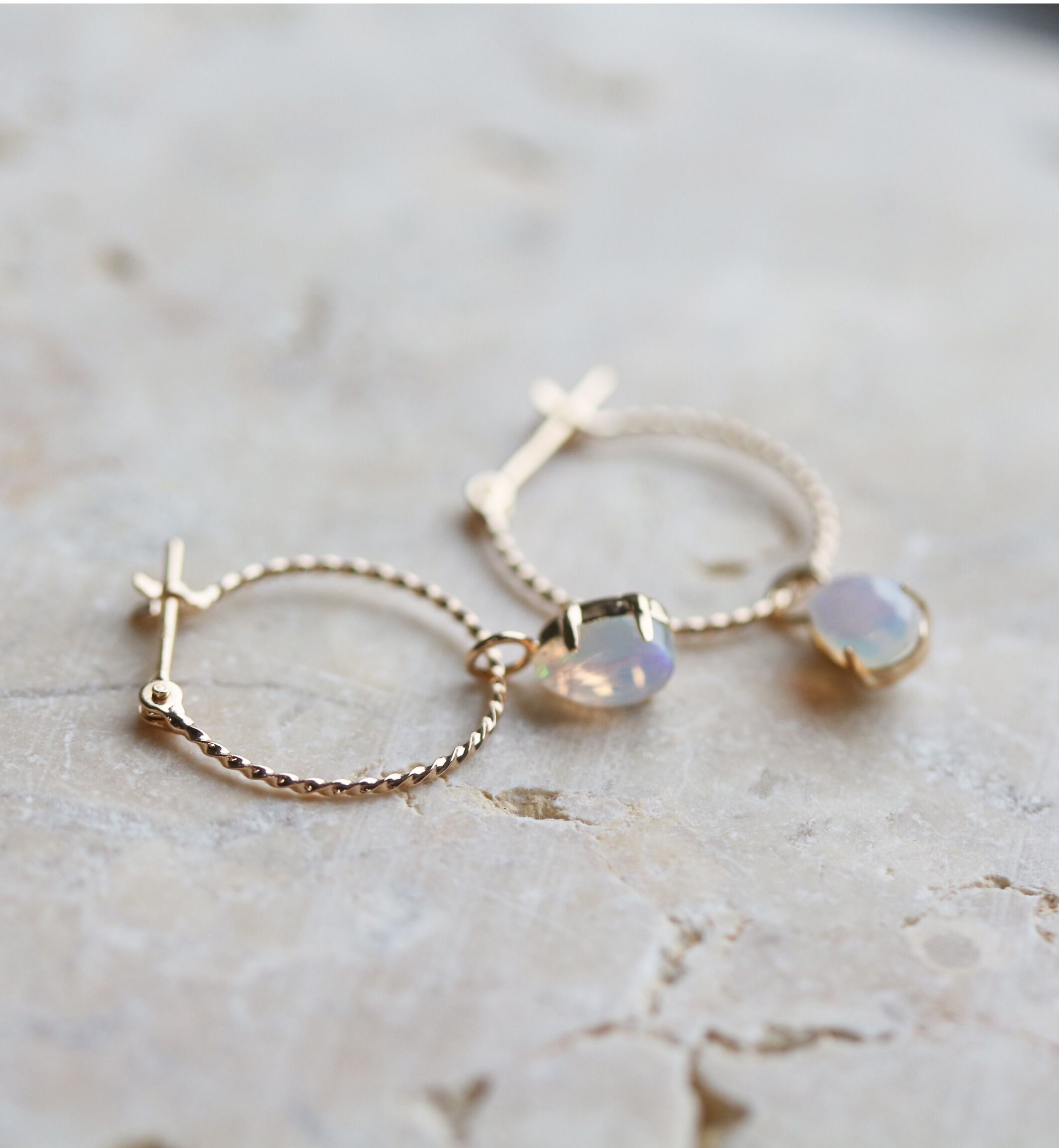  「オパール スナップ フープ ピアス  | K10YG」|ピアス|