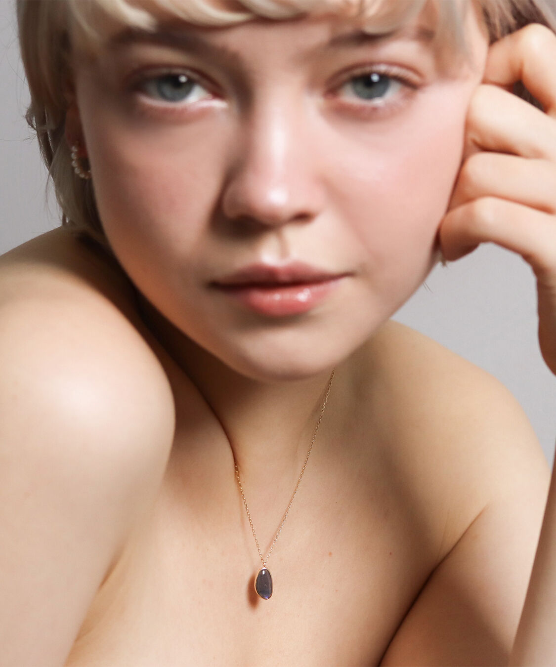  「カラーストーン ネックレス | K10YG 〈ブルーオパール / ラブラドライト〉」|ネックレス|