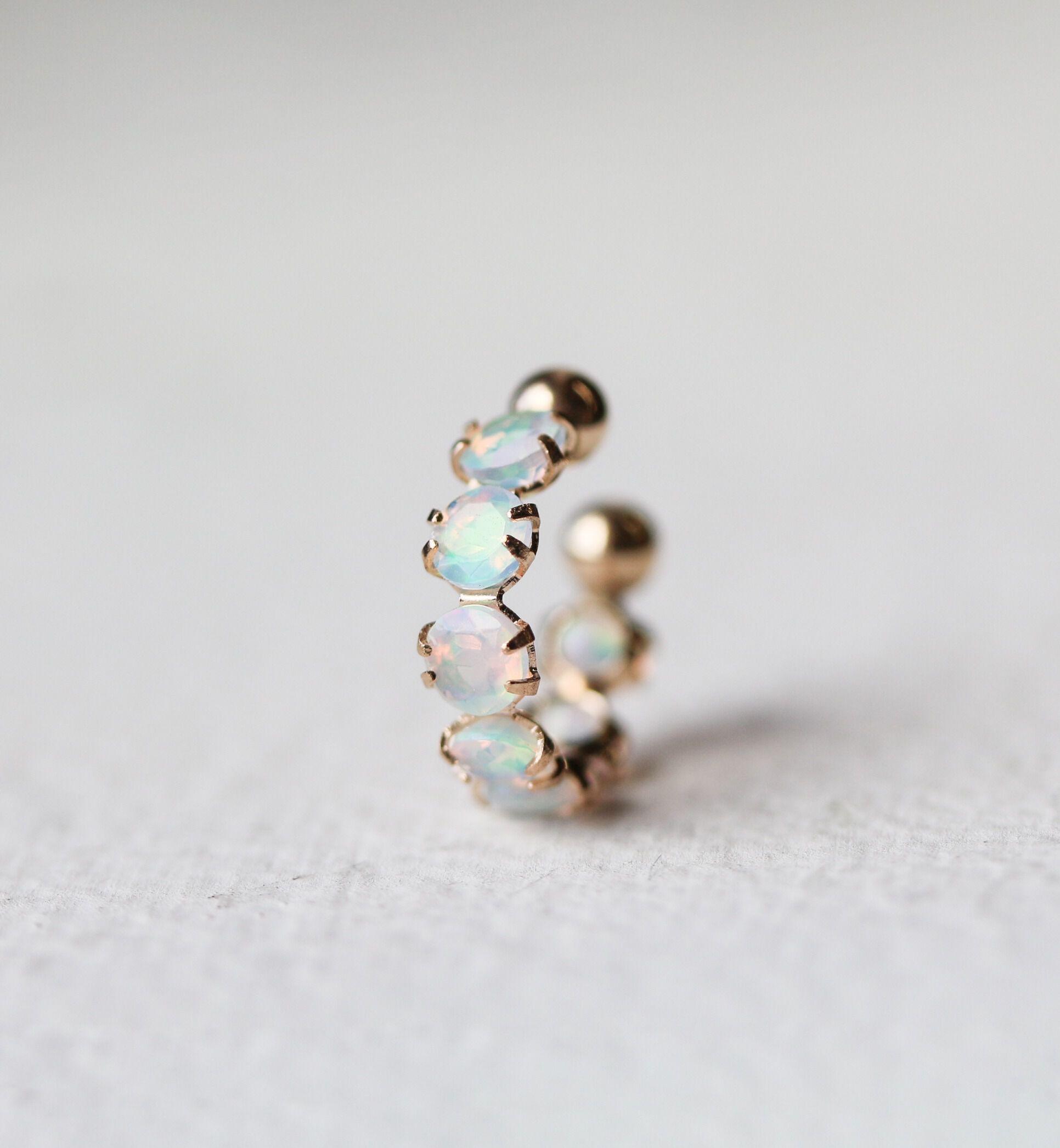  「オパール イヤーカフ | K10YG 【片耳用】」|イヤーカフ|