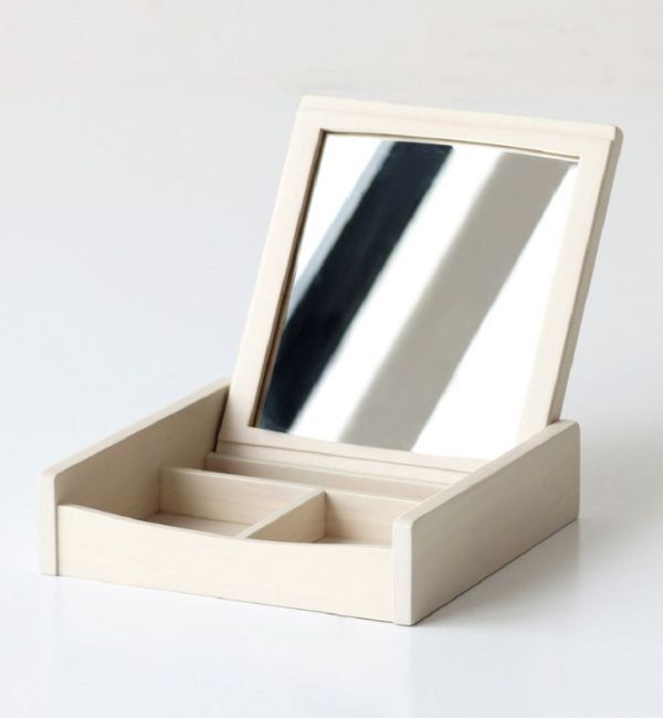 B-COMPANY「毎日の身支度を省スペースで　ミニコスメボックス」|ミラー|