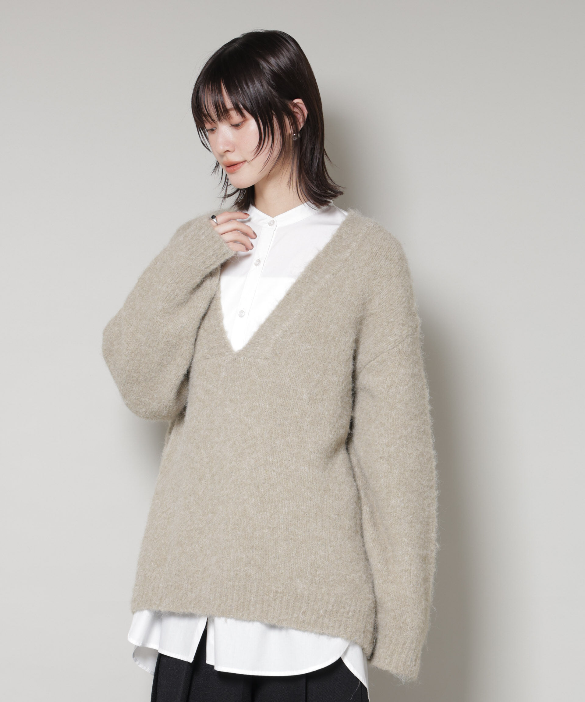 nano･universe「深Vネックオーバーニットプルオーバー」|ニット・セーター|ベージュ