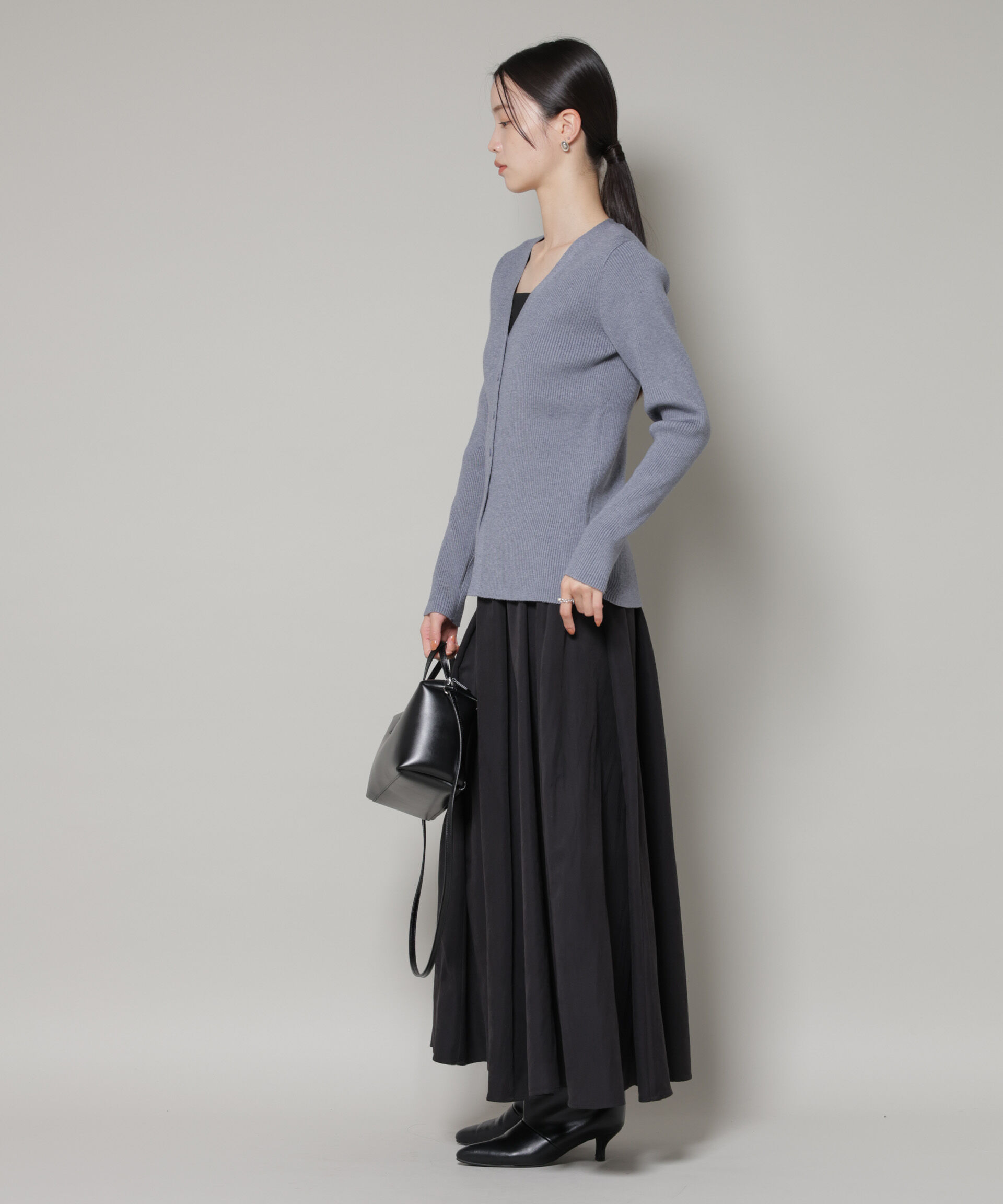 nano･universe「裾スリットVネックリブカーディガン」|ニット・セーター|