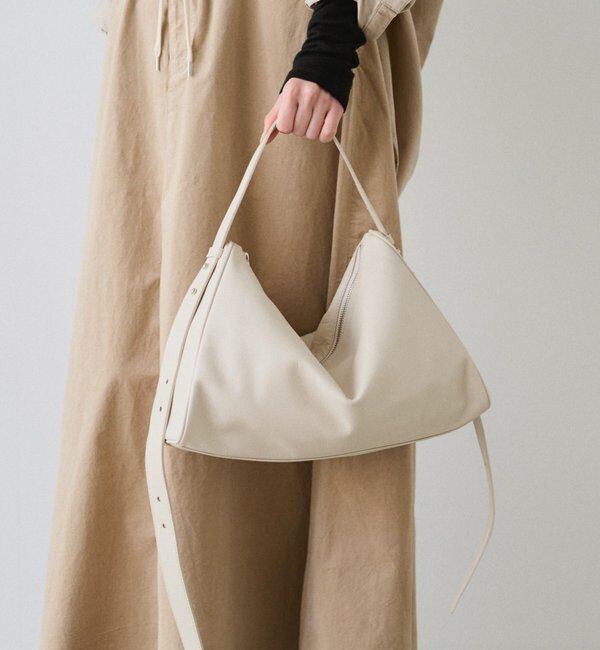  「トライアングルショルダーバッグ」|ショルダー・メッセンジャー|アイボリー