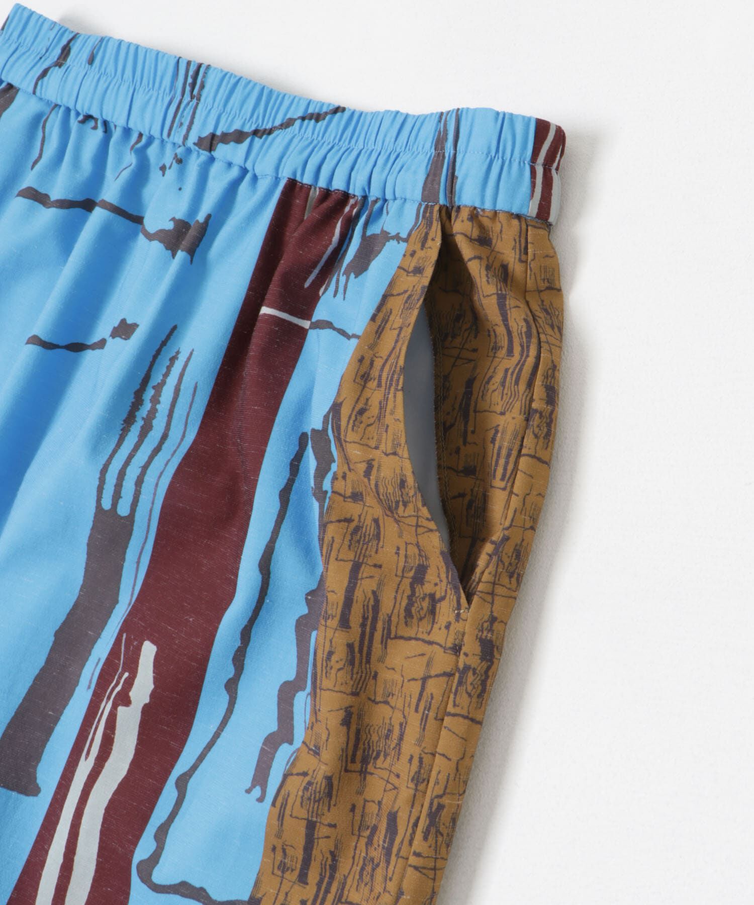 URBAN RESEARCH「『2サイズ展開』アートプリントストレートスカート」|スカート|