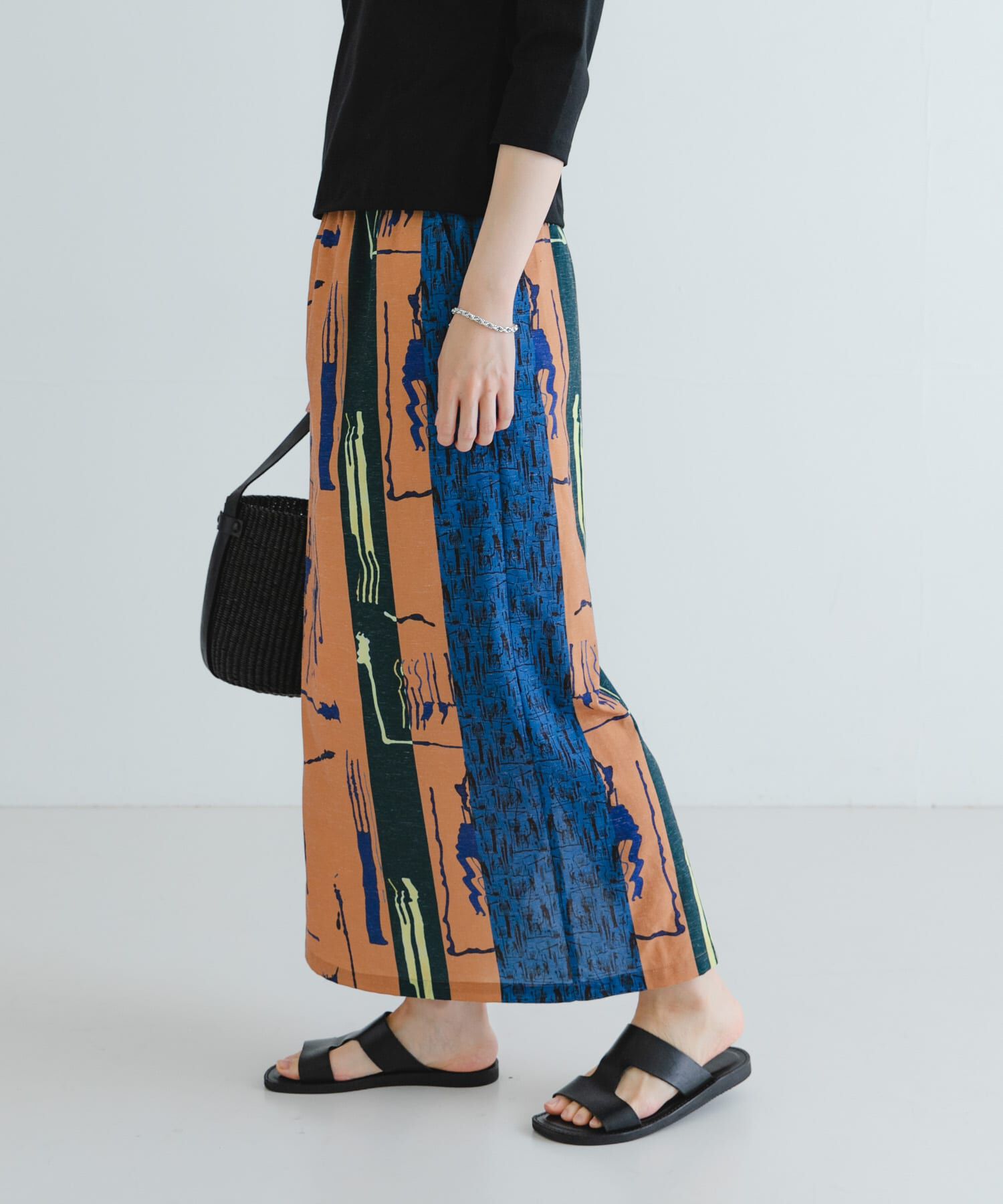 URBAN RESEARCH「『2サイズ展開』アートプリントストレートスカート」|スカート|オレンジ
