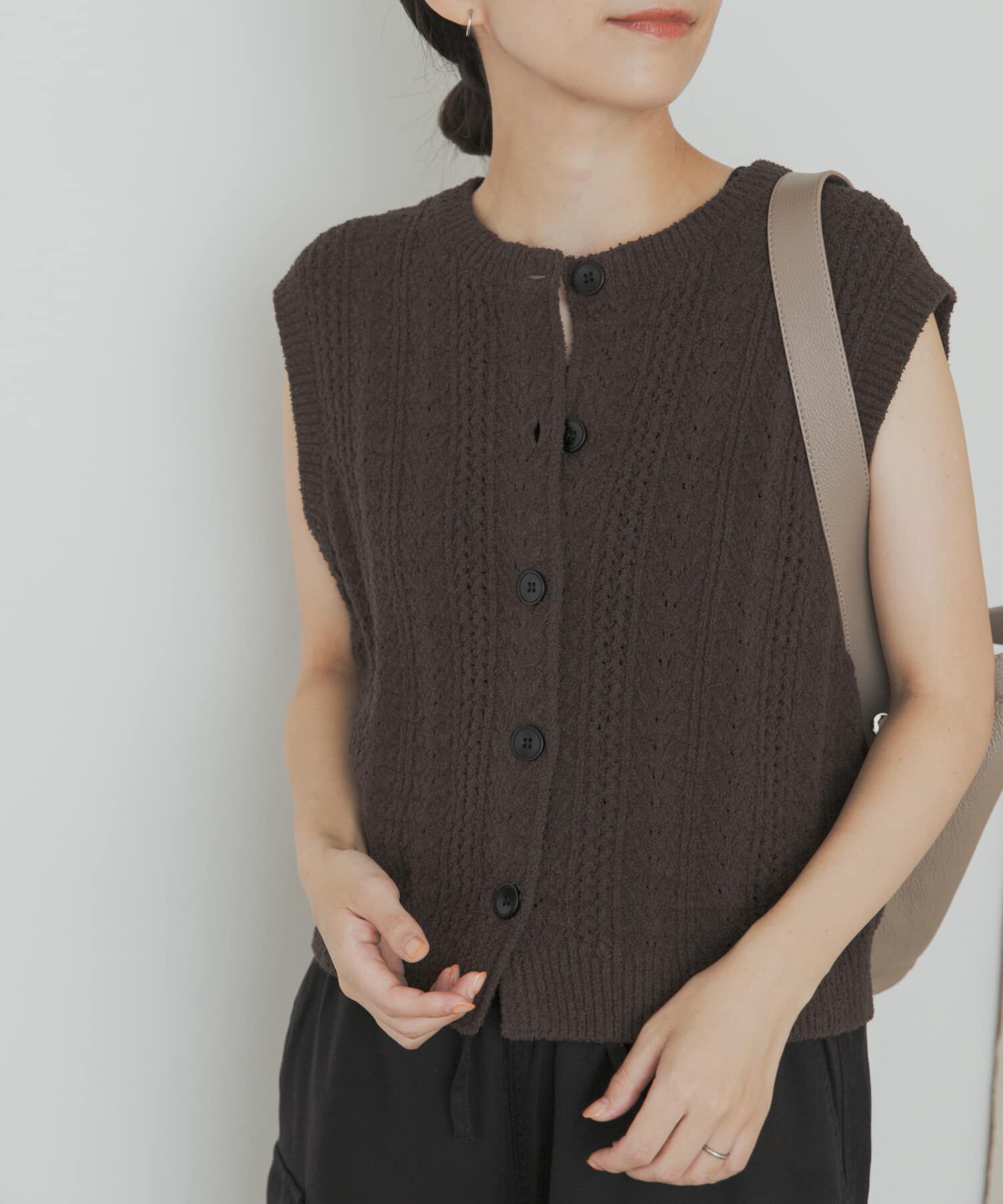 URBAN RESEARCH DOORS「ミニブークレニットベスト」|ベスト・ジレ|ブラウン系その他