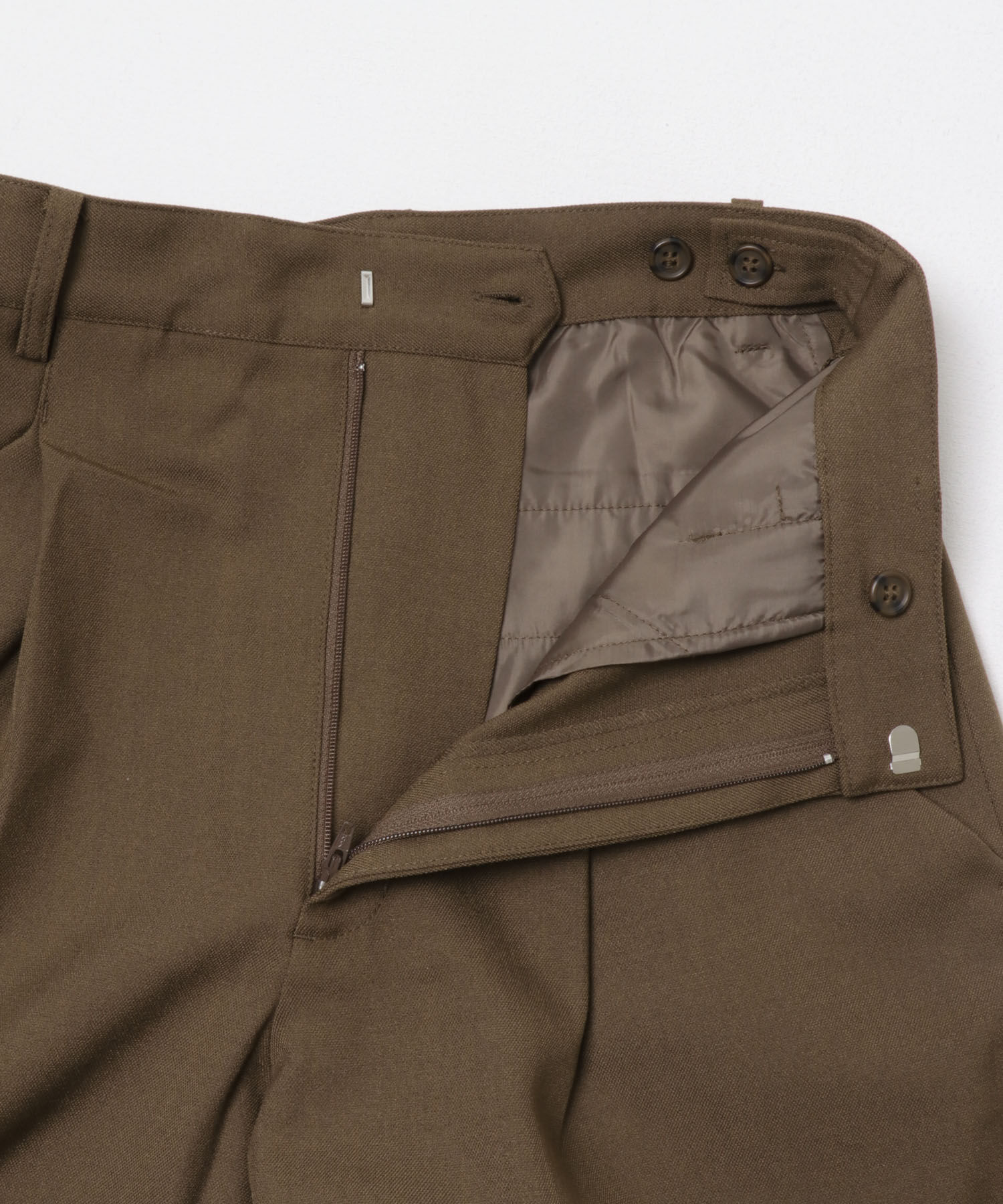  「バレルレッグタックスラックス」|その他|