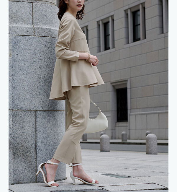 ur's「クルーネックペプラムプルオーバー」|Tシャツ・カットソー|