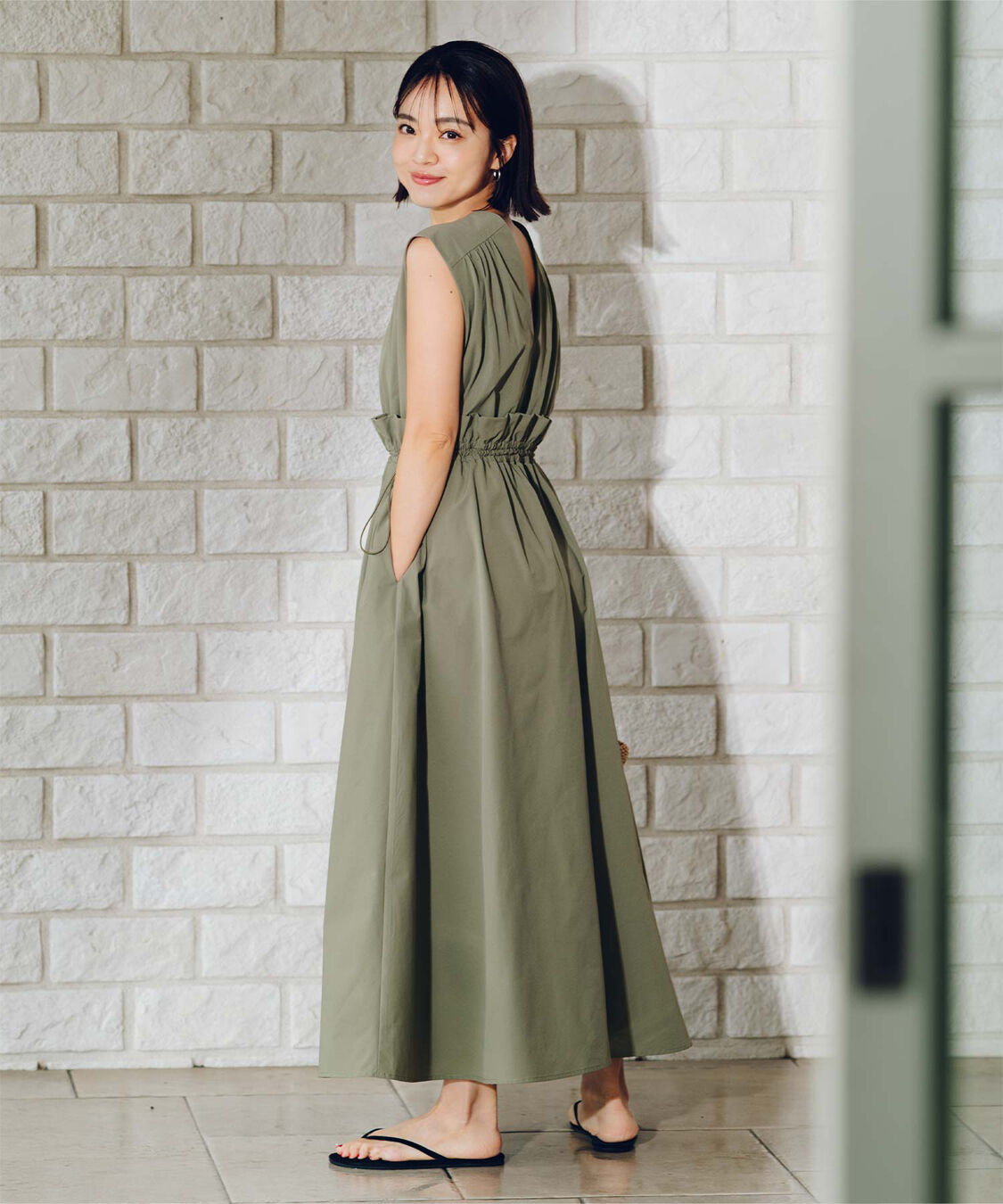 ur's「【春名亜美さんコラボアイテム】前後2wayウエストフリルデザインワンピース」|ワンピース|