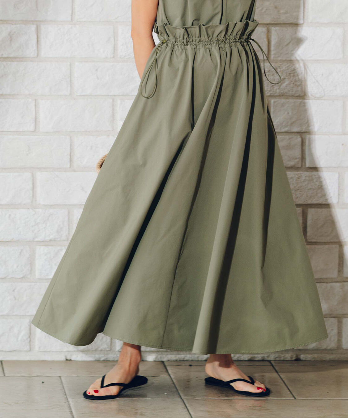 ur's「【春名亜美さんコラボアイテム】前後2wayウエストフリルデザインワンピース」|ワンピース|