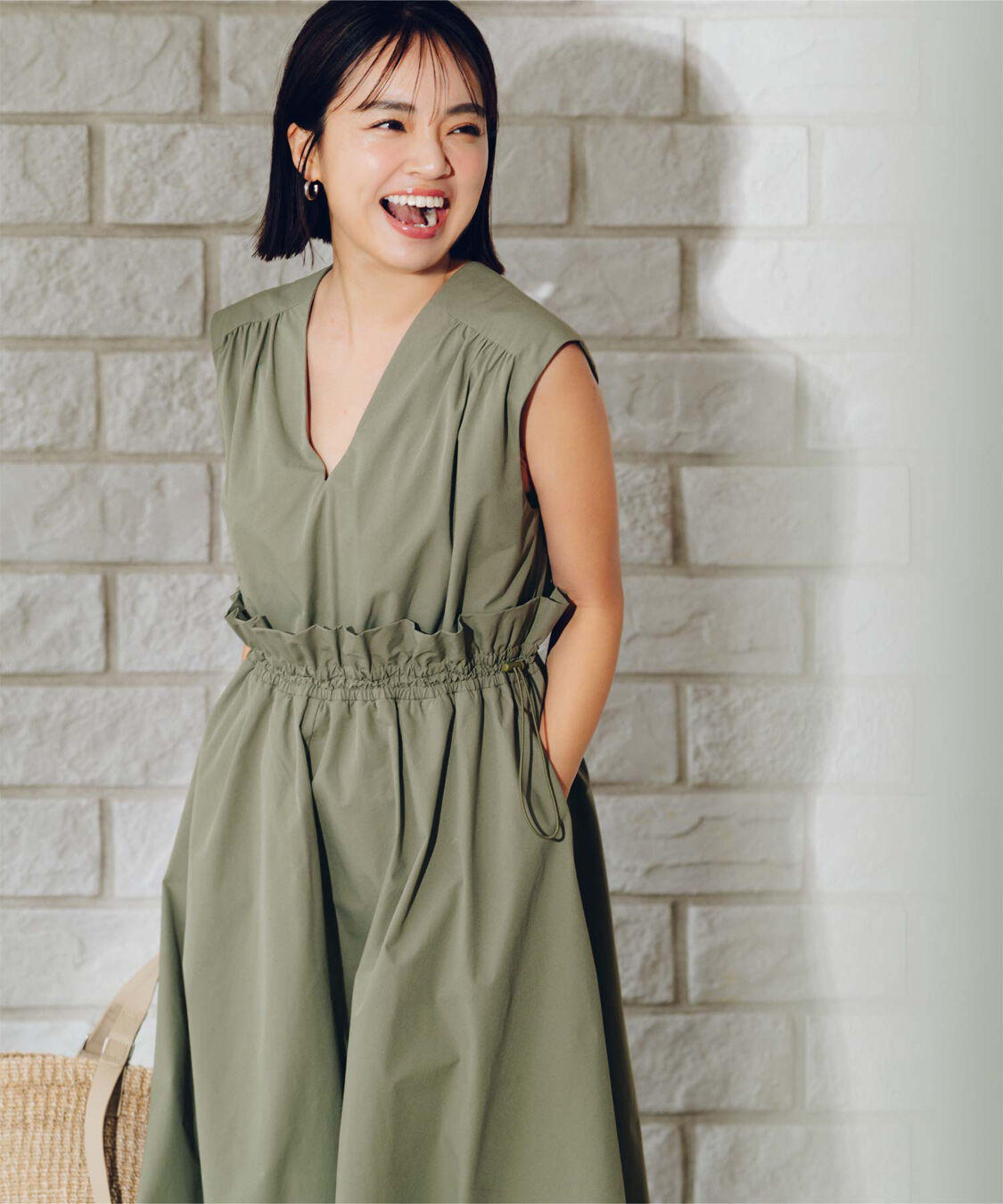 ur's「【春名亜美さんコラボアイテム】前後2wayウエストフリルデザインワンピース」|ワンピース|