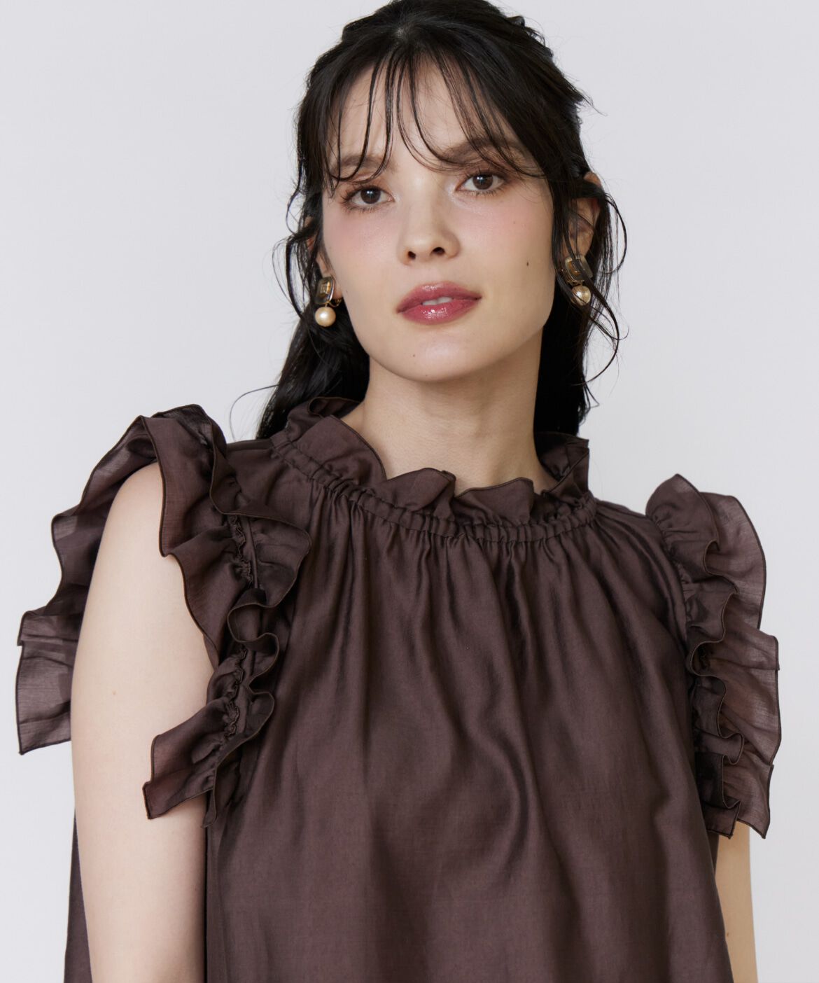 Maglie le cassetto「シャイニーフリルブラウス」|シャツ・ブラウス|