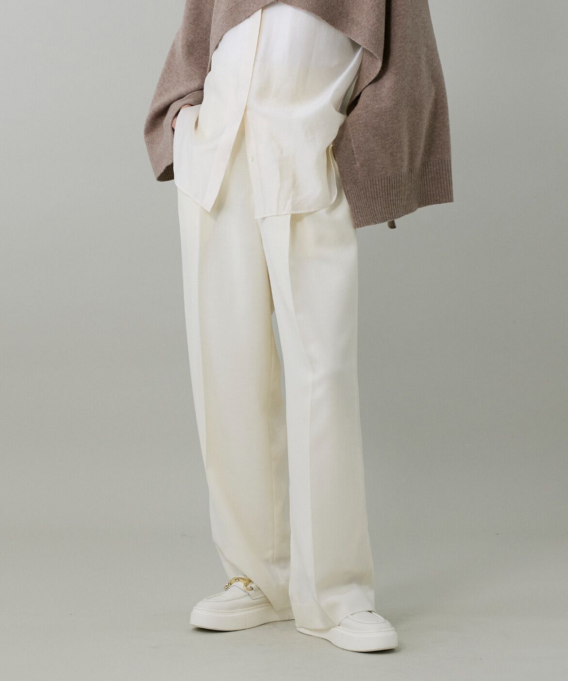 INED「ライトカルゼ ツータックワイドパンツ」|その他|オフホワイト1