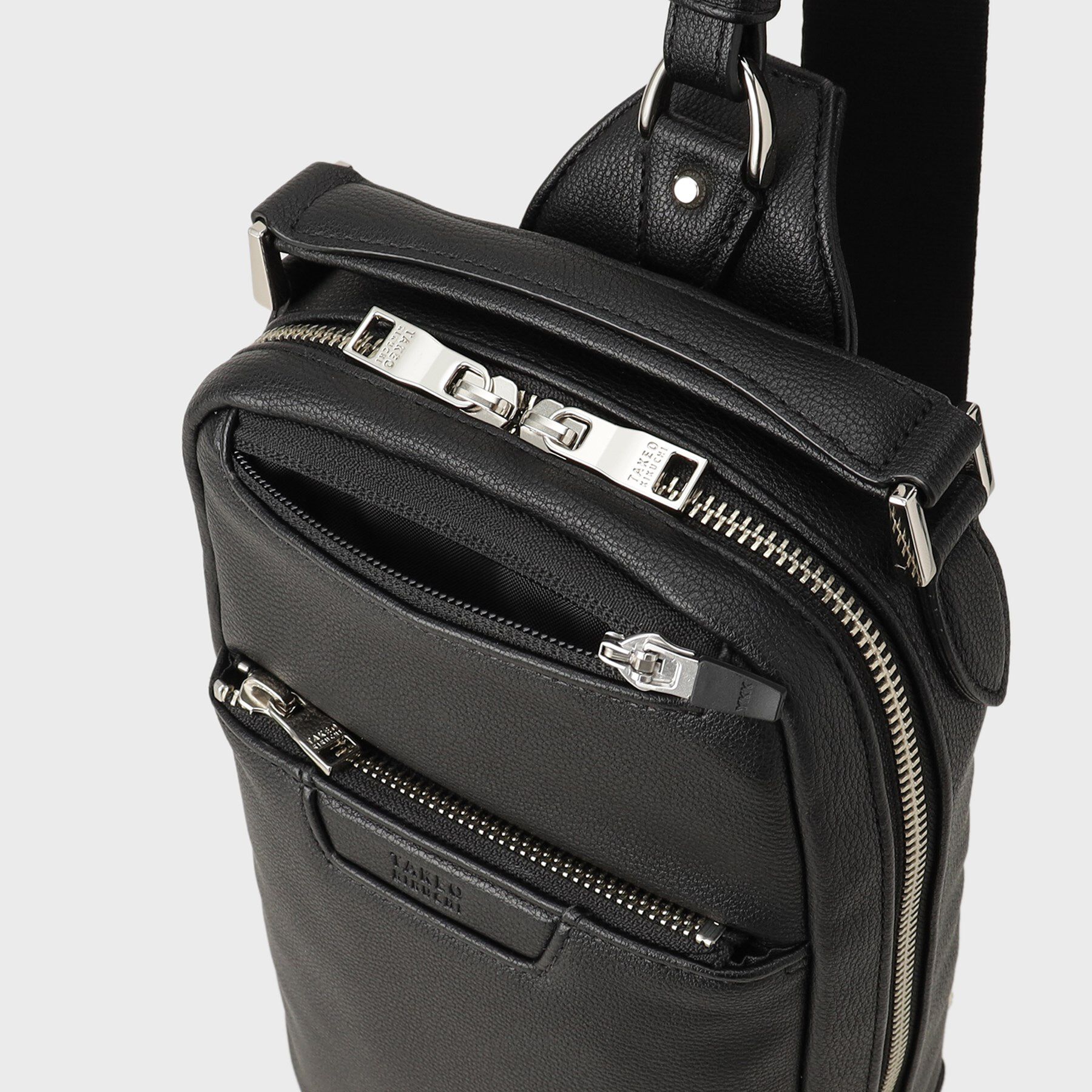 TAKEO KIKUCHI「薄マチ スマート 大人　ワンショルダーバッグ」|ショルダー・メッセンジャー|