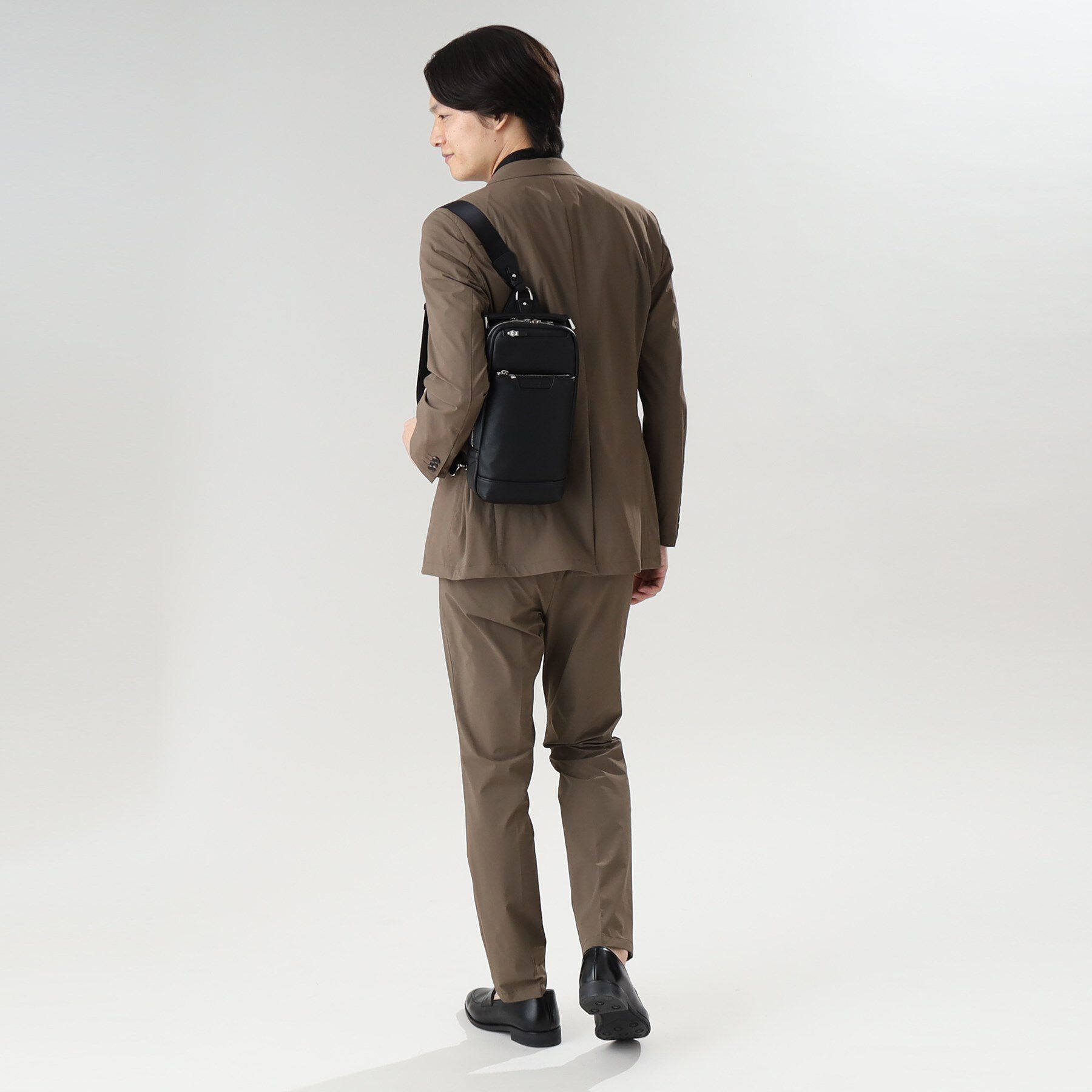 TAKEO KIKUCHI「薄マチ スマート 大人　ワンショルダーバッグ」|ショルダー・メッセンジャー|