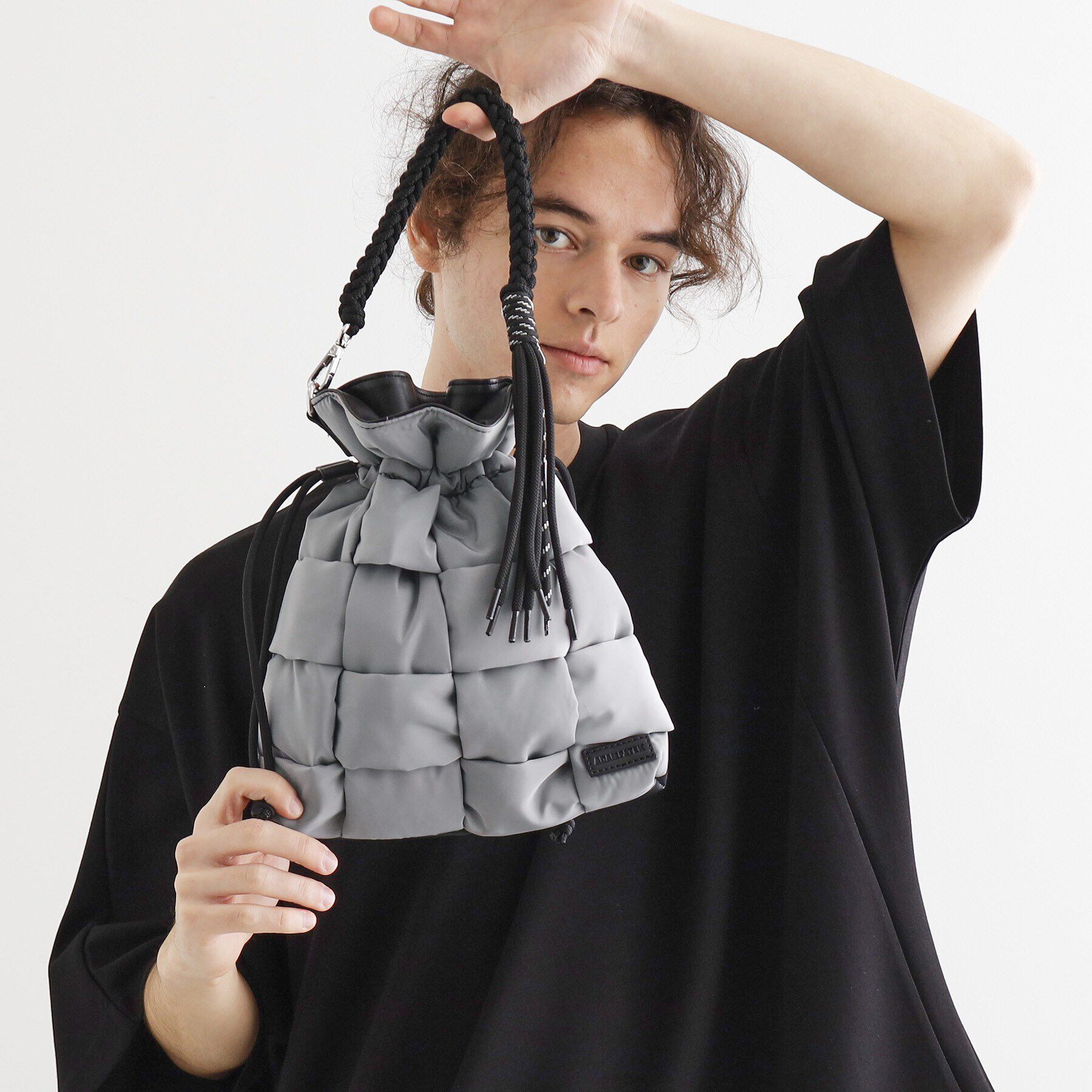 tk.TAKEO KIKUCHI「ADAMPATEK 別注 パテッドイントレ巾着ショルダーバッグ」|ショルダー・メッセンジャー|