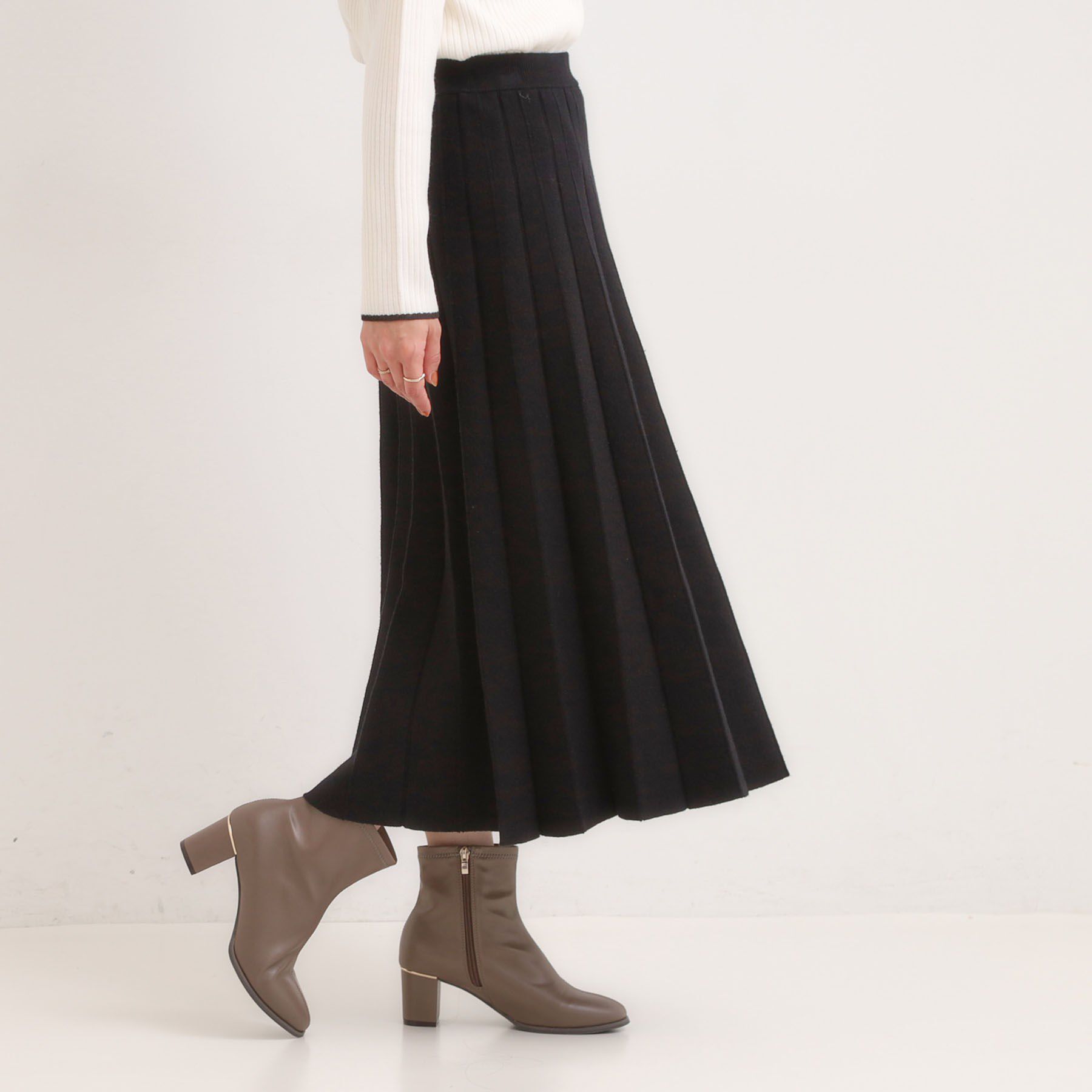 SHOO･LA･RUE「【高レビュー/セットアップ可】女性らしさ際立つ 洗えるもちもちニットスカート」|スカート|